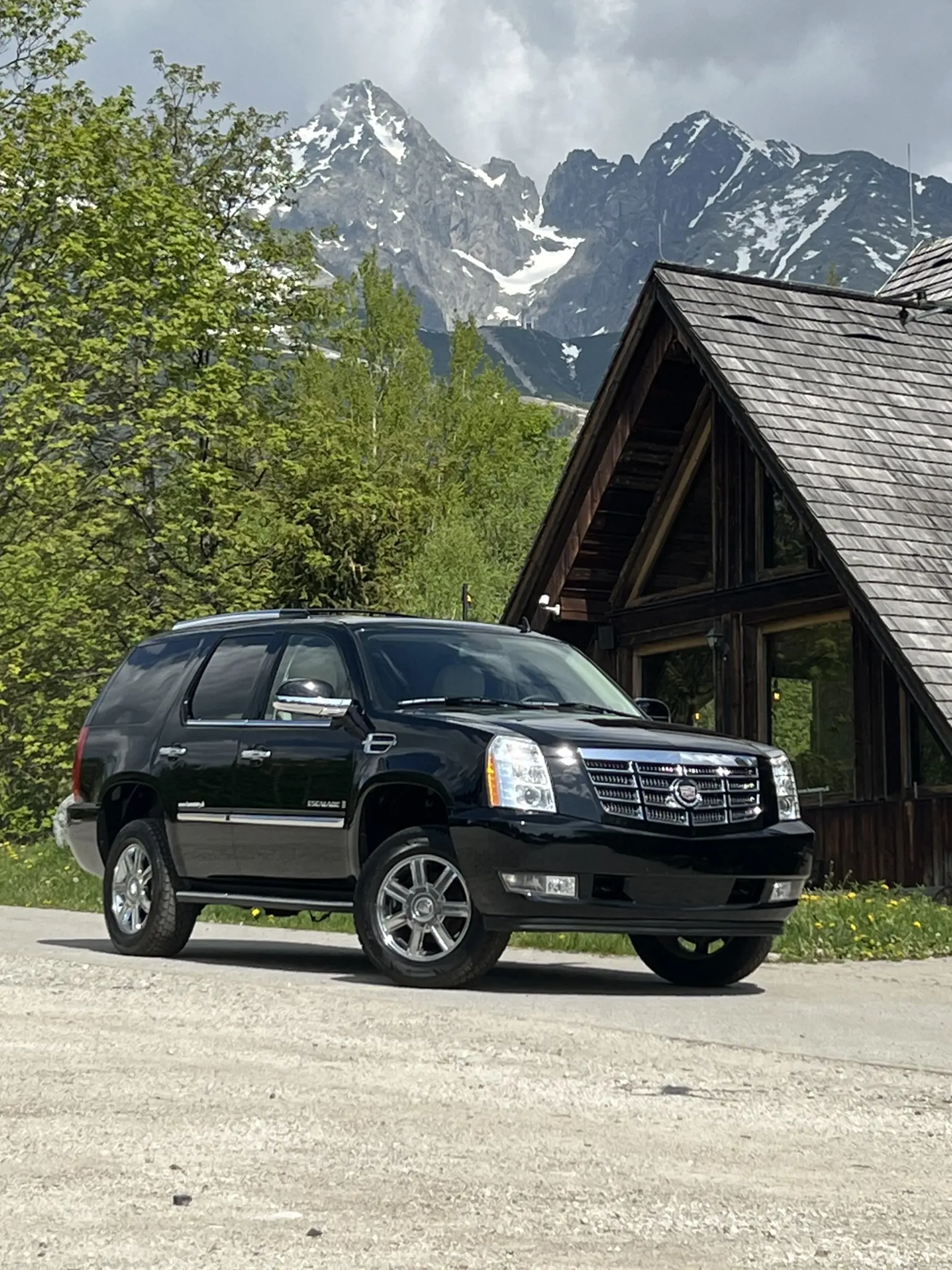 Cadillac visel 13 rokov dole hlavou v reštaurácii Humno.