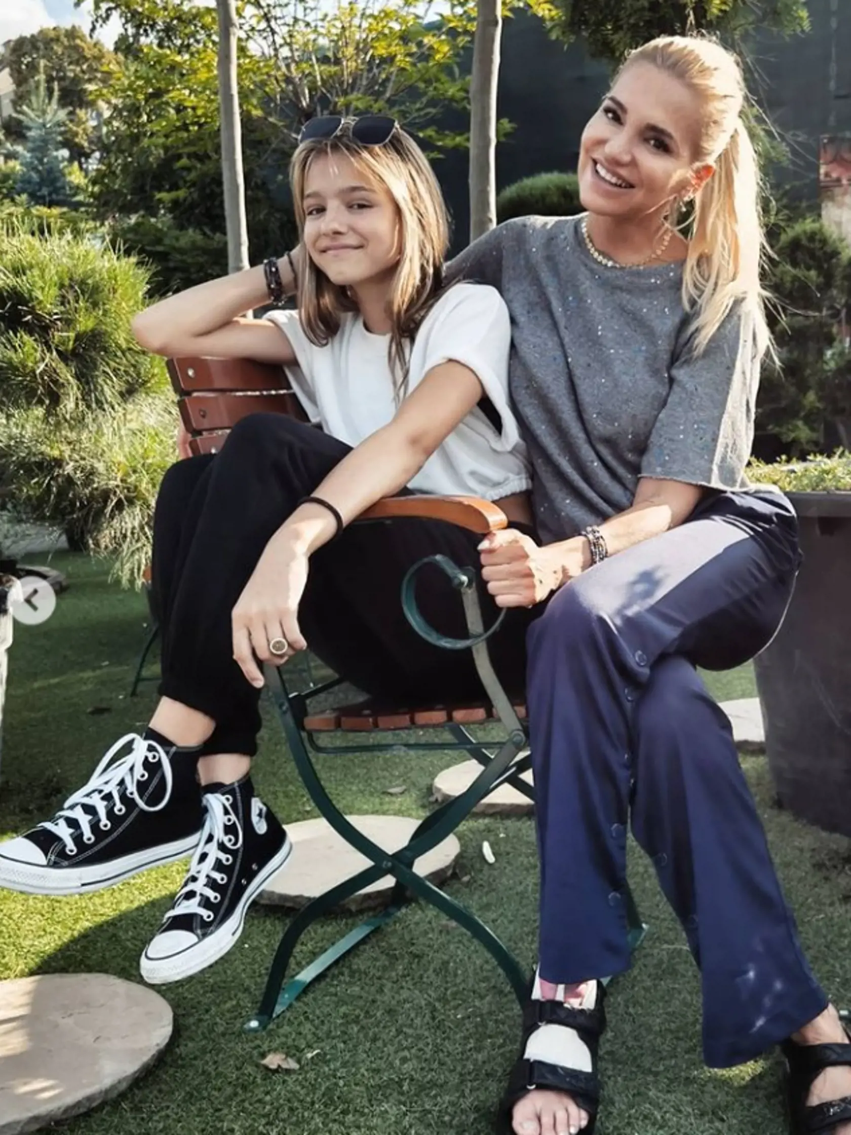 Dara Rolins a Lola