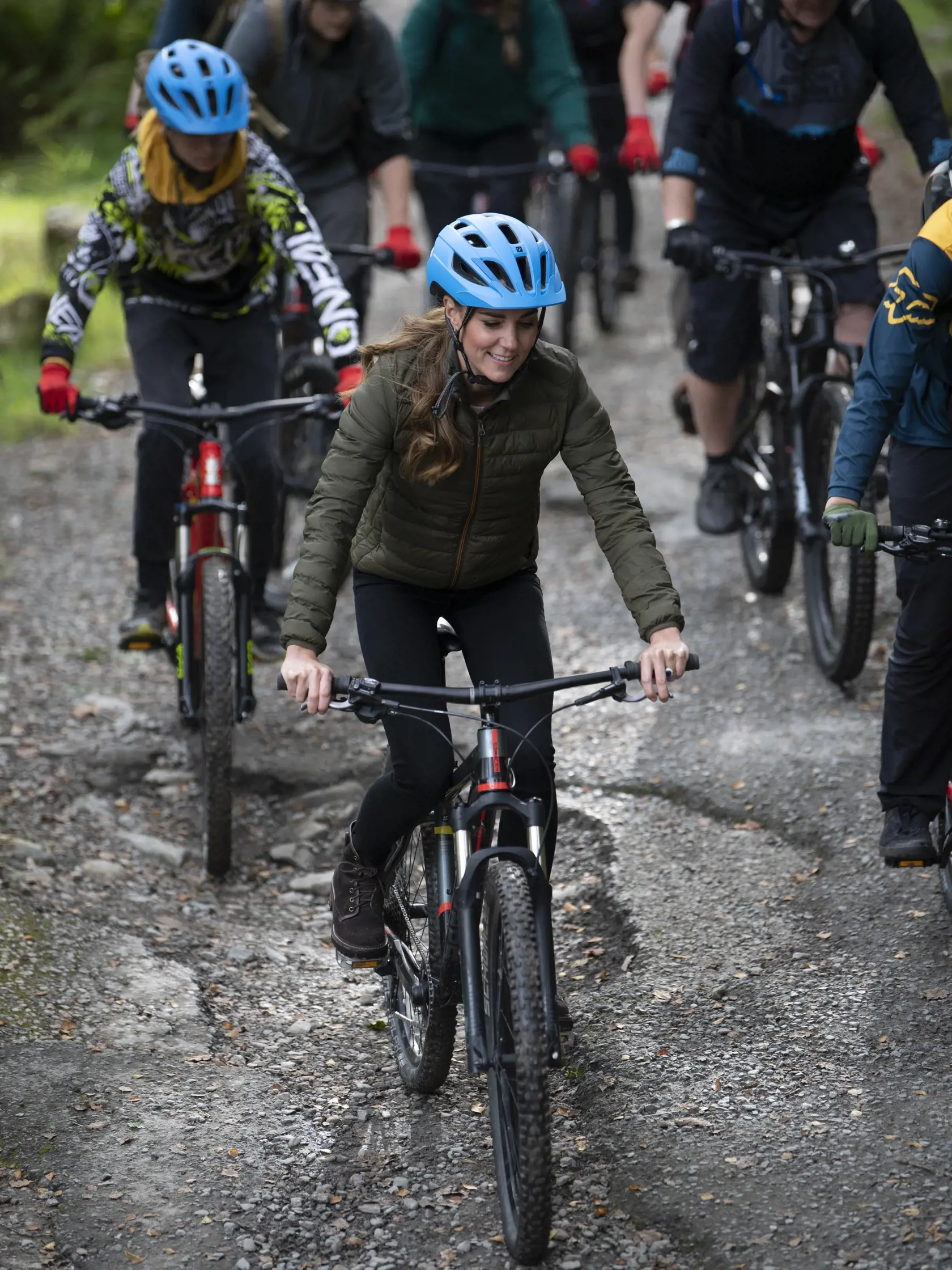 Vojvodkyňa Kate navštívila grófstvo Cumbria, kde si zajazdila na bicykli s kadetmi britského kráľovského letectva.
