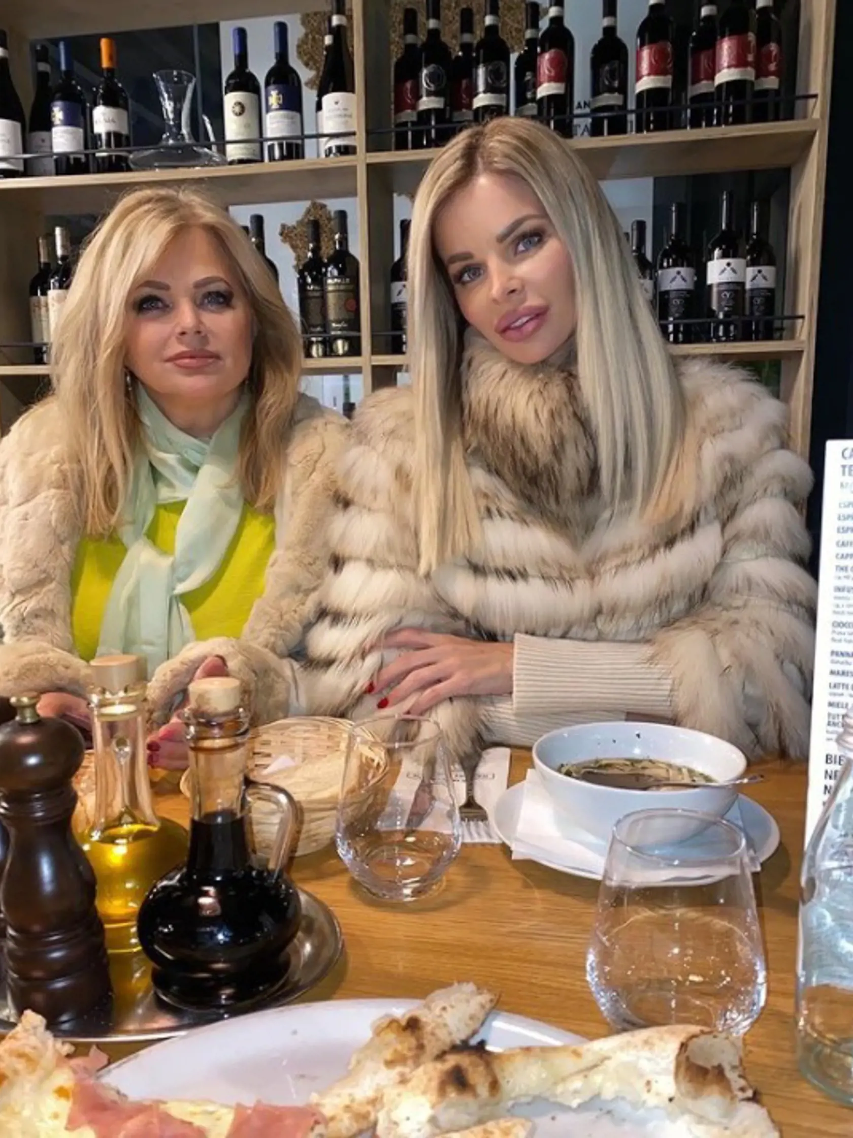 Silvia Kucherenkou s mamou Monikou. Podoba je zjavná.