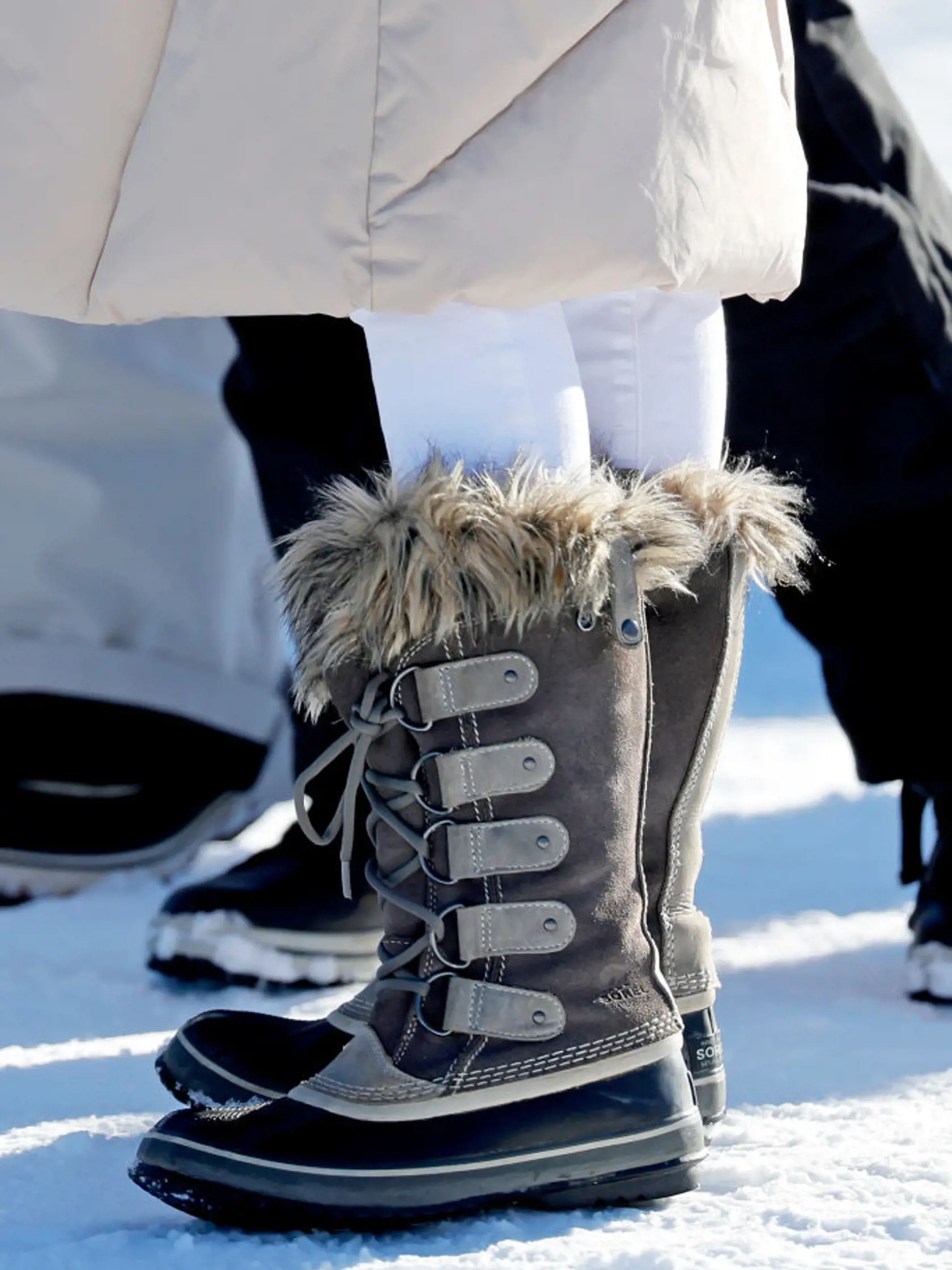 Meghan a princ Harry na zimných Invictus Games vo  Whistleri v Kanade.