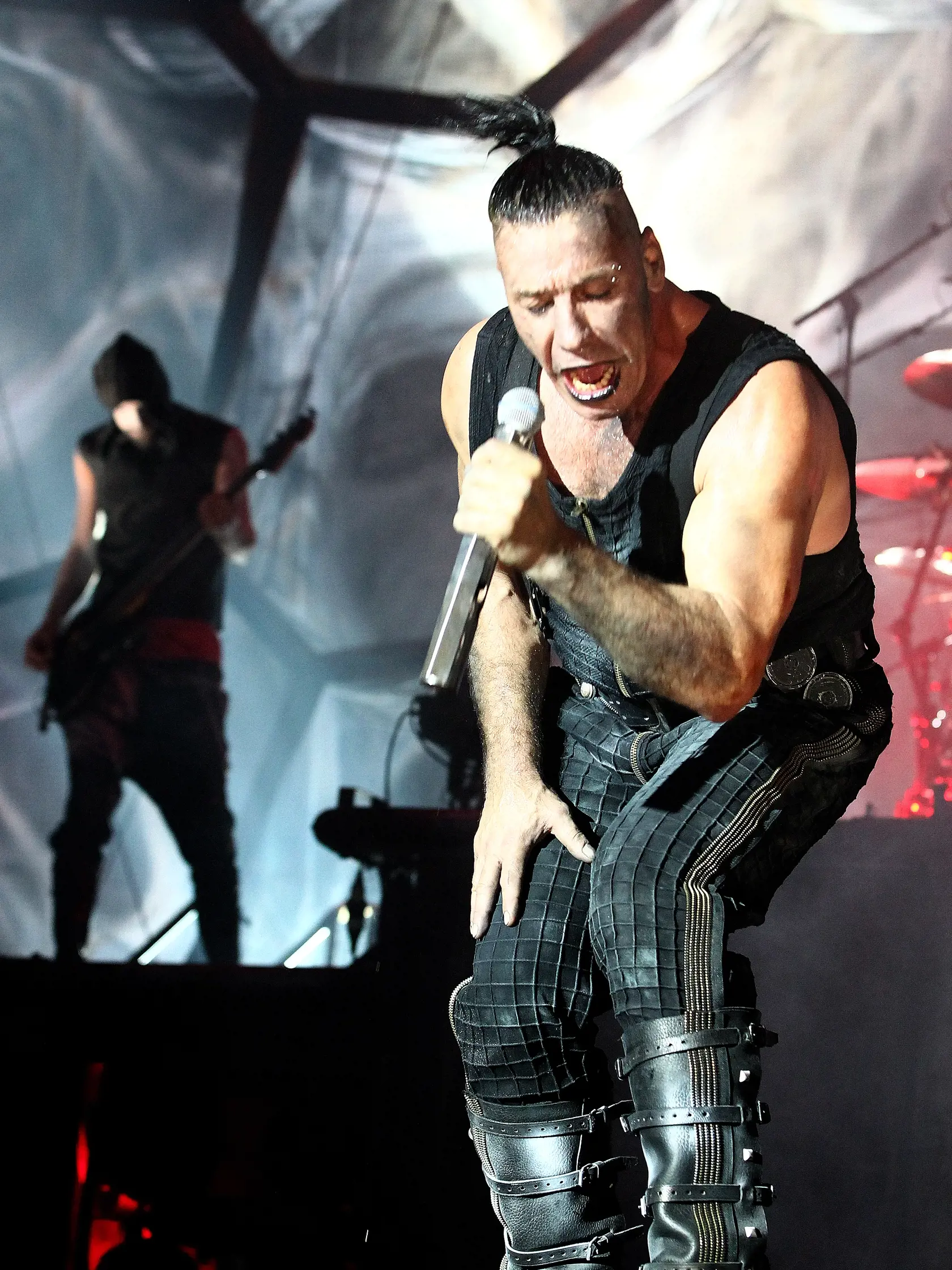 Koncert skupiny Rammstein v Bratislave. Zimny stadion Ondreja Nepelu.
Lider skupiny - Till Lindemann