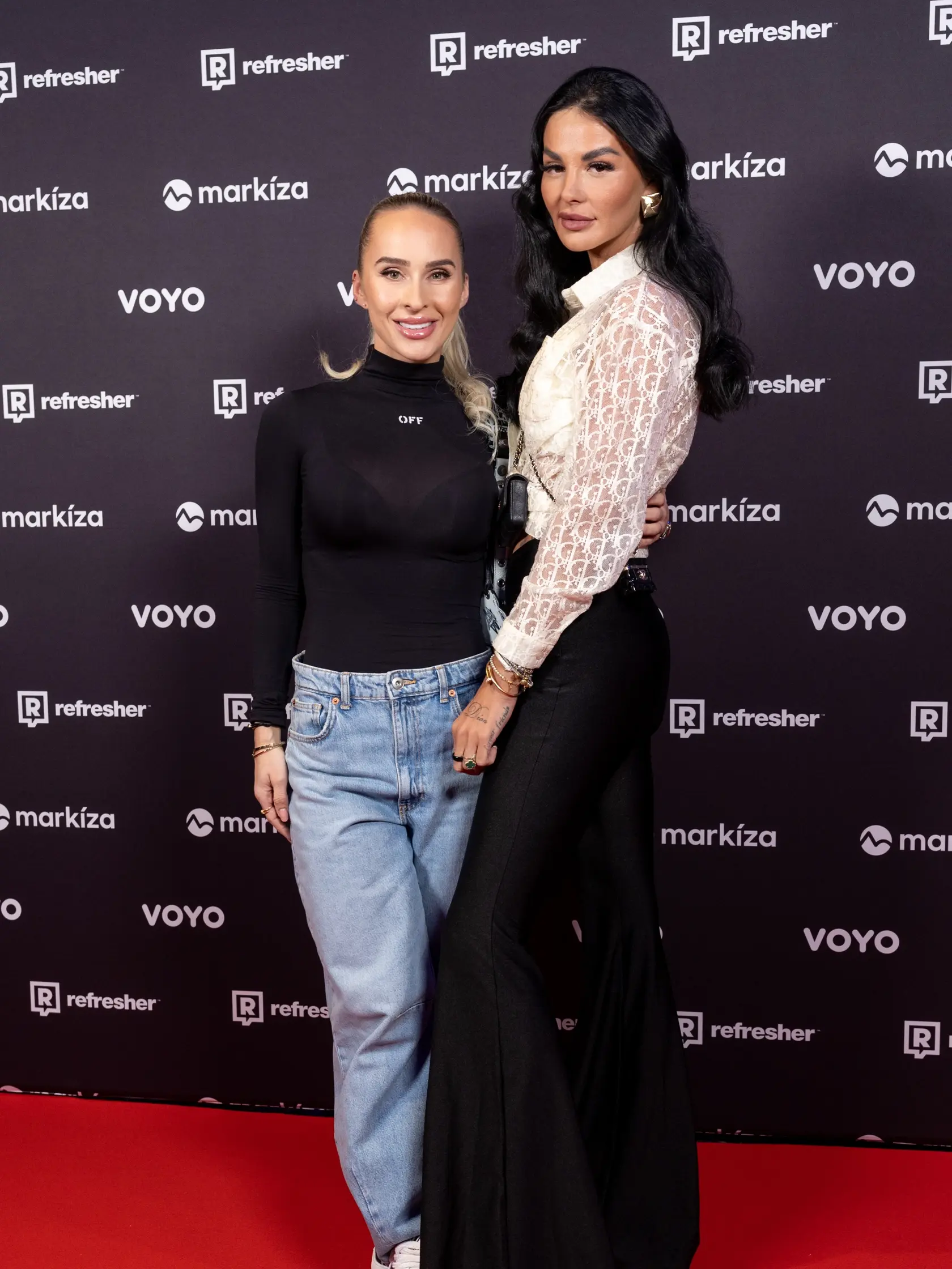 Lucia Mokráňová a Zuzana Strausz Plačková si vo dvojici vychutnali premietanie novej série Ruže pre nevestu.