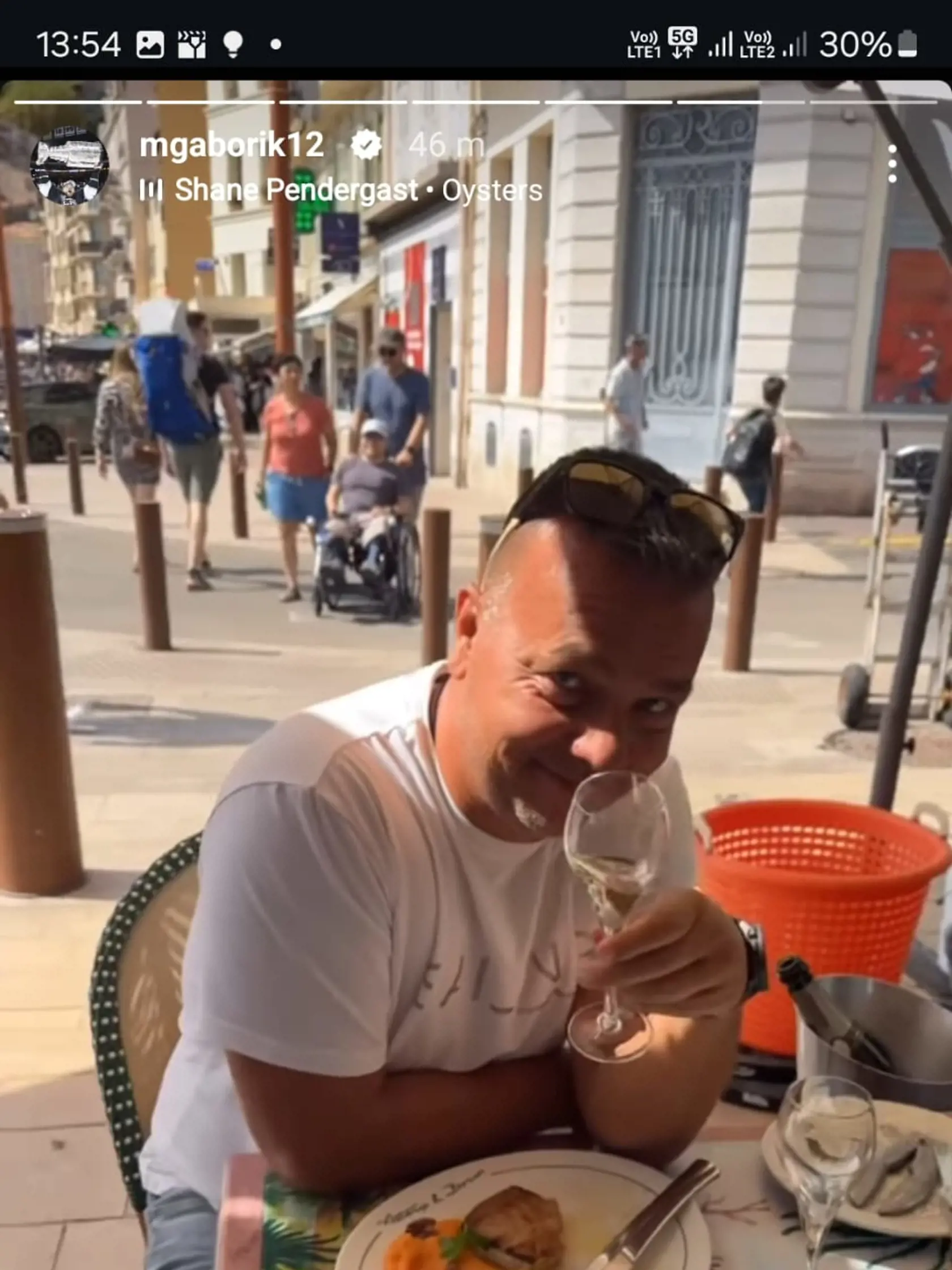 Najnovšie zábery zo života Juraja Miškova. Na mnohých z nich je jeho kamarát - Marián Gáborík.