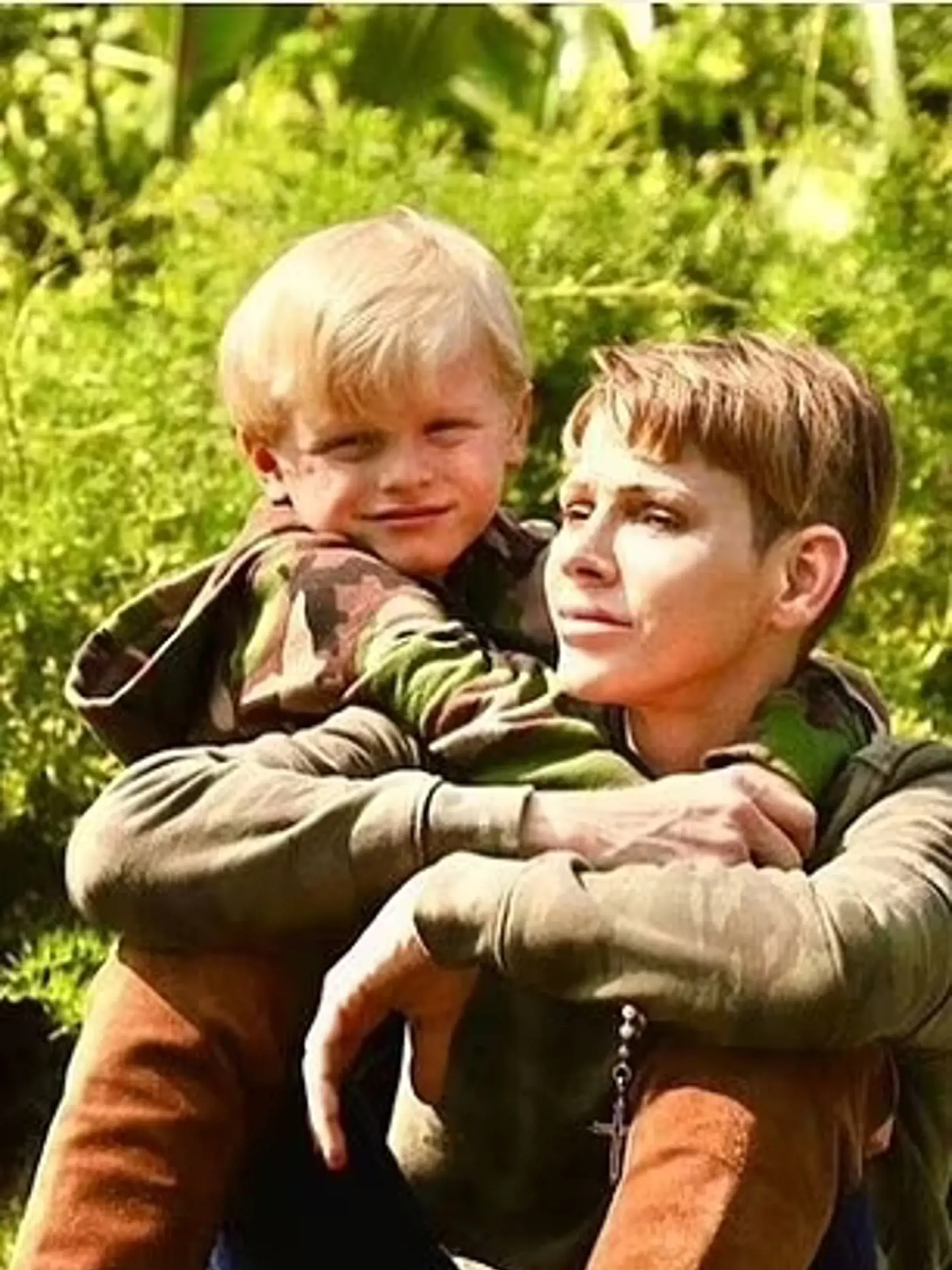 Zatiaľ čo Charlene kedysi preferovala dlhšie, blond vlasy, v roku 2020 sa dala ostrihať "na pankáča" a o rok neskôr zase siahla po takmer chlapčenskom výzore. Na fotke v roku 2021, keď na niekoľko mesiacov opustila Monako a žila v Afrike.
