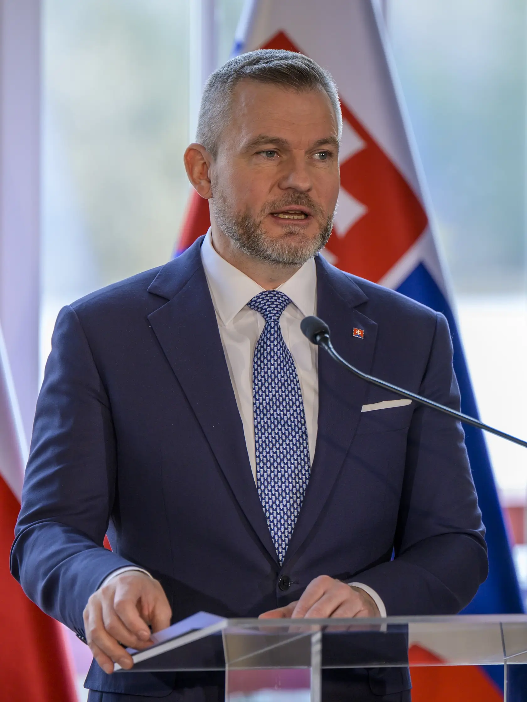 Na snímke slovenský prezident Peter Pellegrini hovorí počas tlačovej konferencie pri príležitosti rozlúčkovej návštevy prezidenta Poľskej republiky Andrzeja Dudu na Slovensku na Štrbskom Plese v utorok 1. apríla 2025. FOTO TASR - Veronika Mihaliková