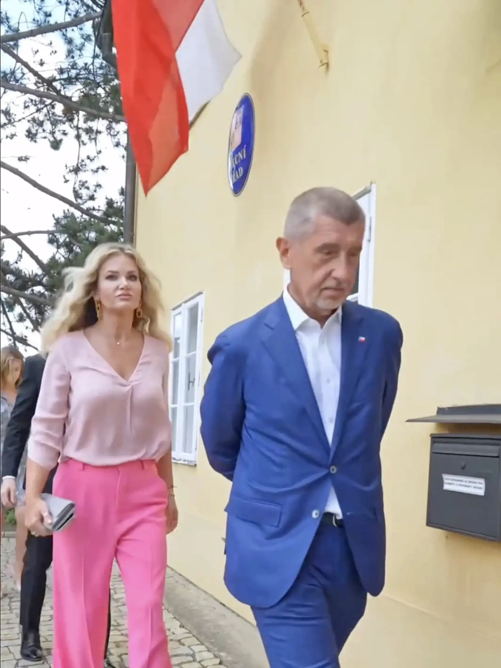 Klan Babišovcov bol spolu voliť počas volieb do Europarlamentu v Českej republike.