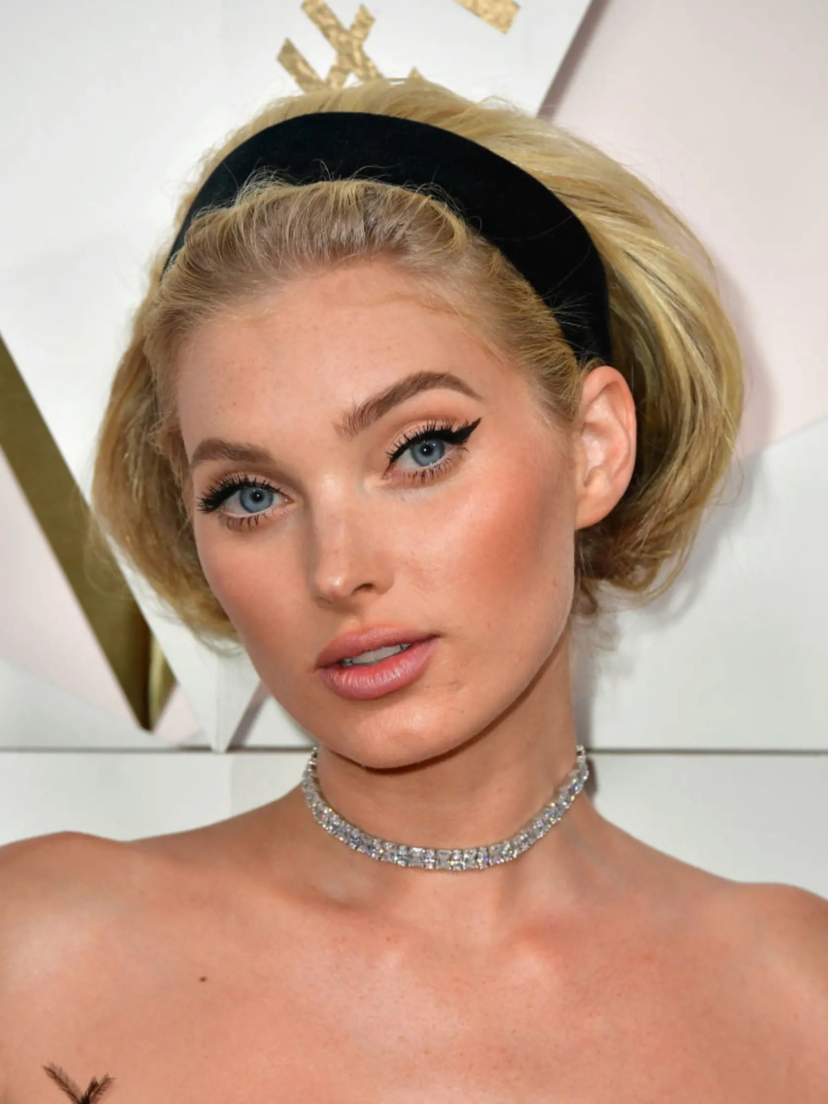 HOLLYWOOD, CA - NOVEMBER 02:  Elsa Hosk attends the #REVOLVEawards at DREAM Hollywood on November 2, 2017 in Hollywood, California.  (Photo by Frazer Harrison/Getty Images)