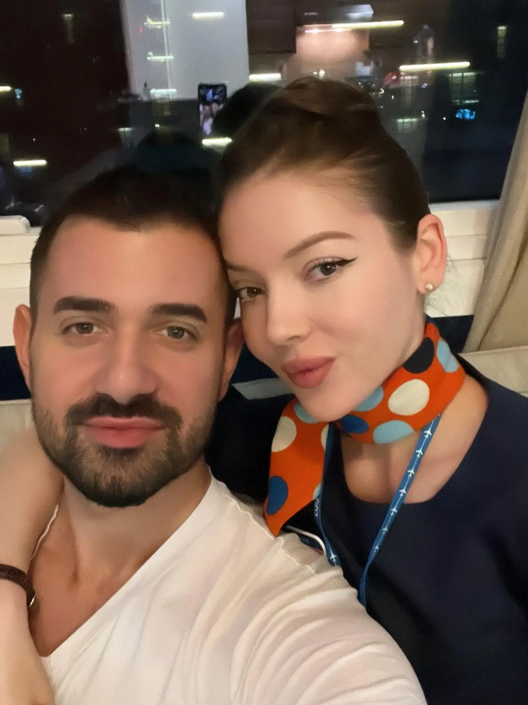 Čo teraz Ňarjaša a jeho manželku čaká? „Pol roka sme cestovali, no a teraz po svadbe ju už beriem na rodné Slovensko. Najbližšie plány sú rodina, lebo to je to najpodstatnejšie v živote." Alina na Slovensku už bola a páči sa jej tu.