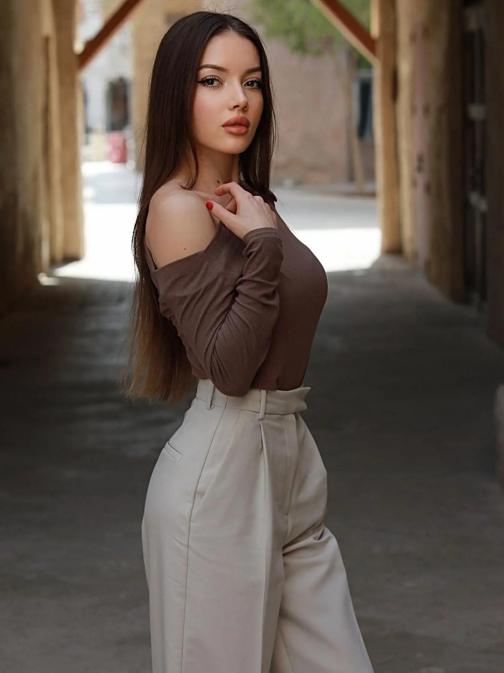 Alina, manželka Erika Ňarjaša
