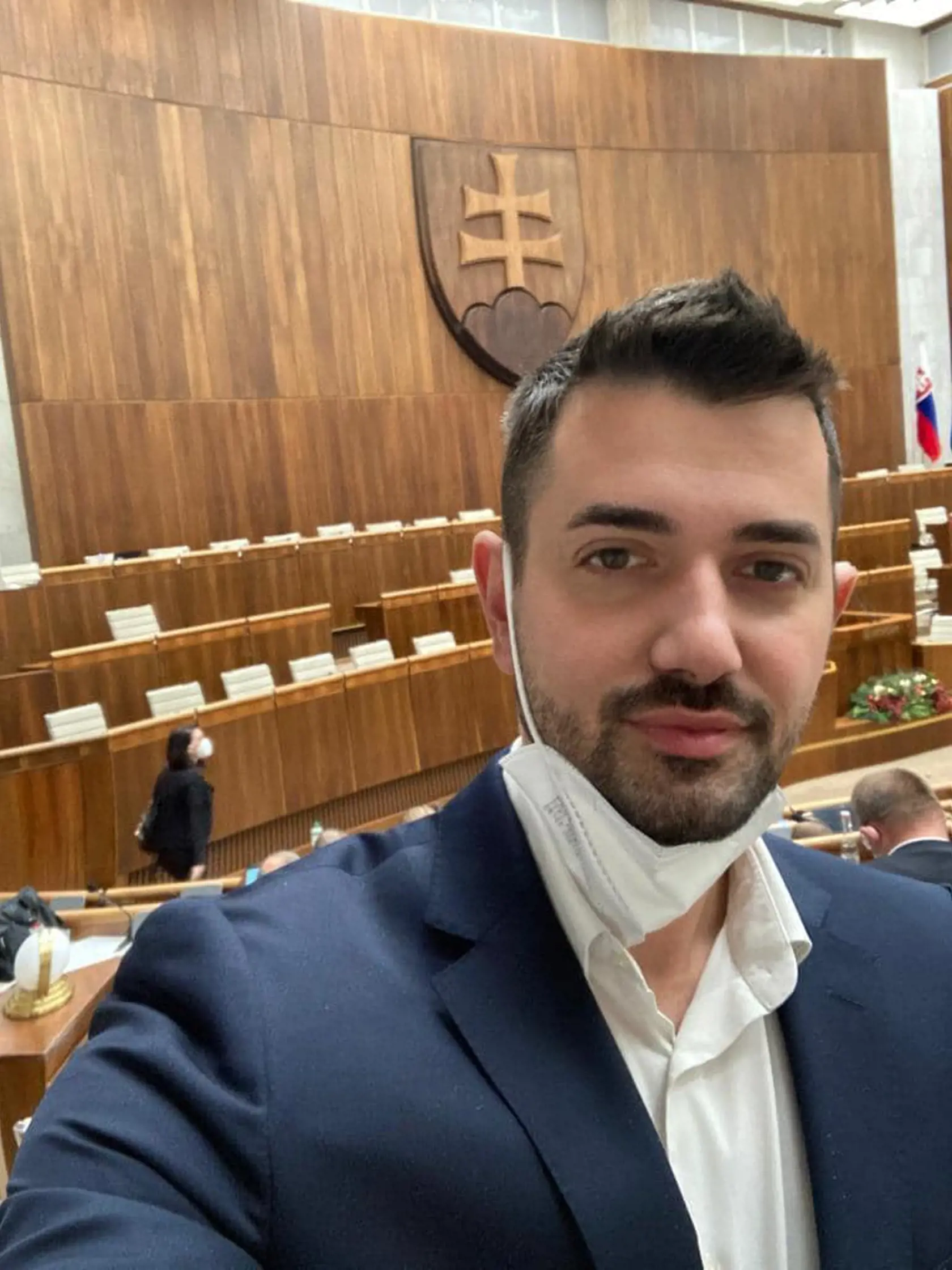 Poslanec Erik Ňarjaš