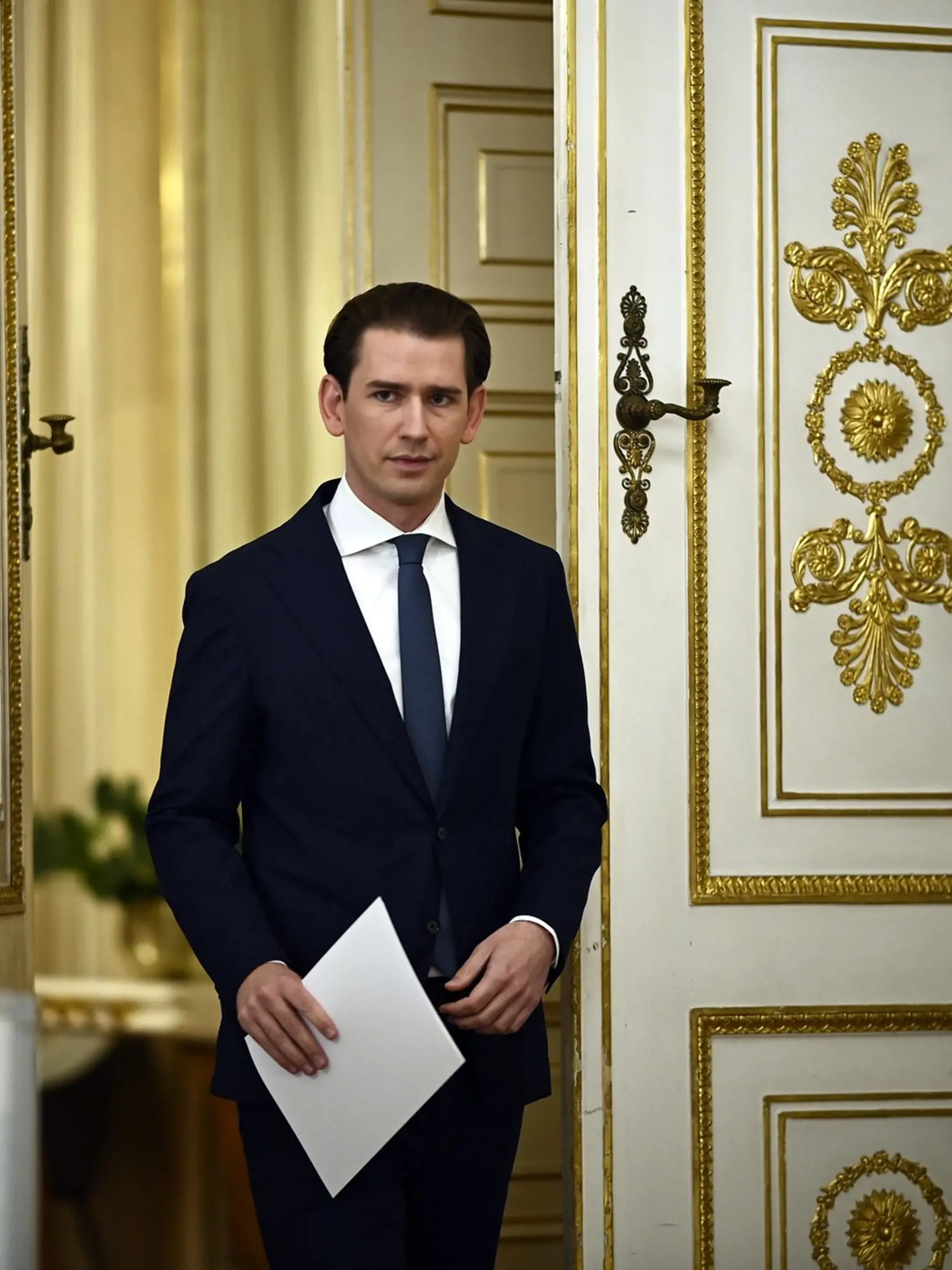 Rakúsky kancelár Sebastian Kurz v sobotu večer oznámil svoj odchod z funkcie.
