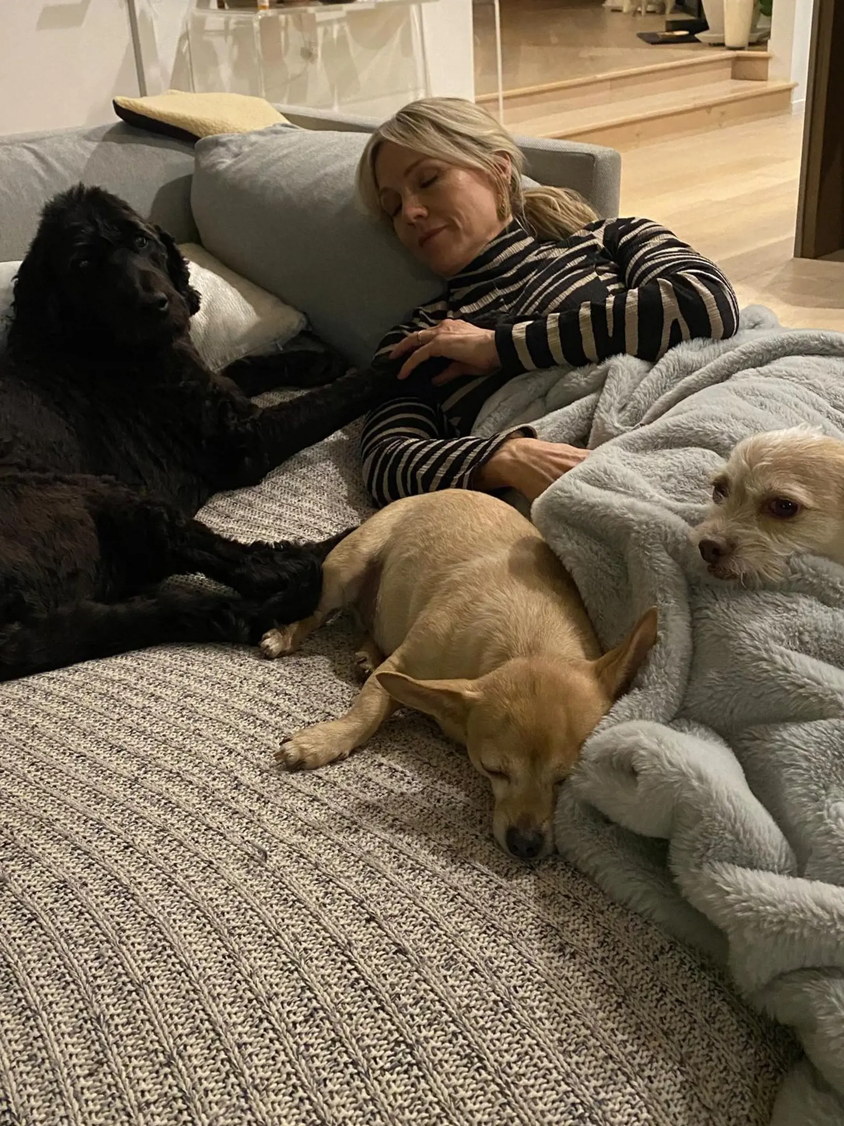 Domáca pohoda u Jennie Garth. Na svojom Instagrame sa s fanúšikmi pravidelne delí o jej súkromie.