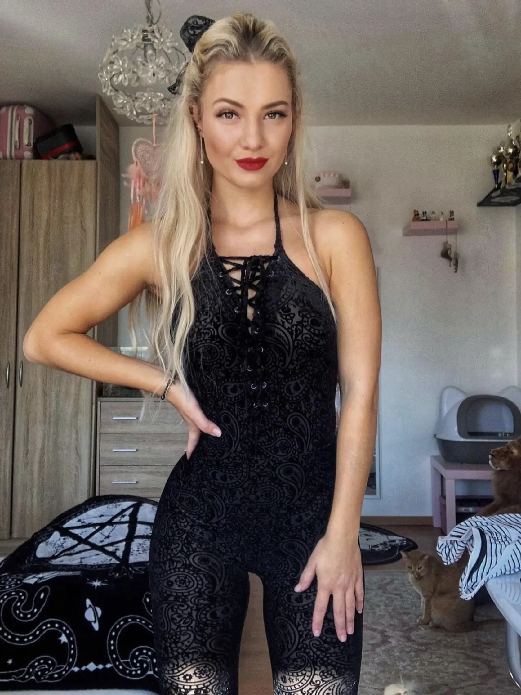 Keď na seba navlečie šaty a začne sa krútiť po ľade, muži prestanú vnímať.