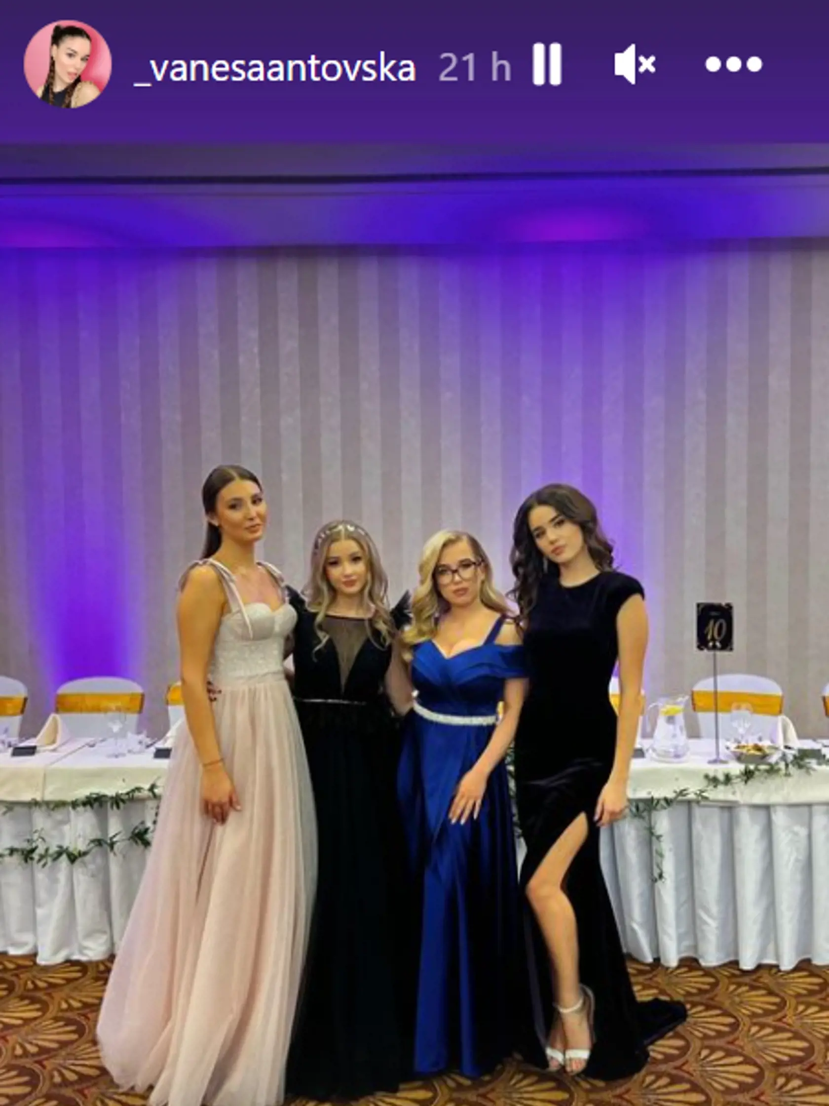 Stužková Vanesy, dcéry Karin Haydu.