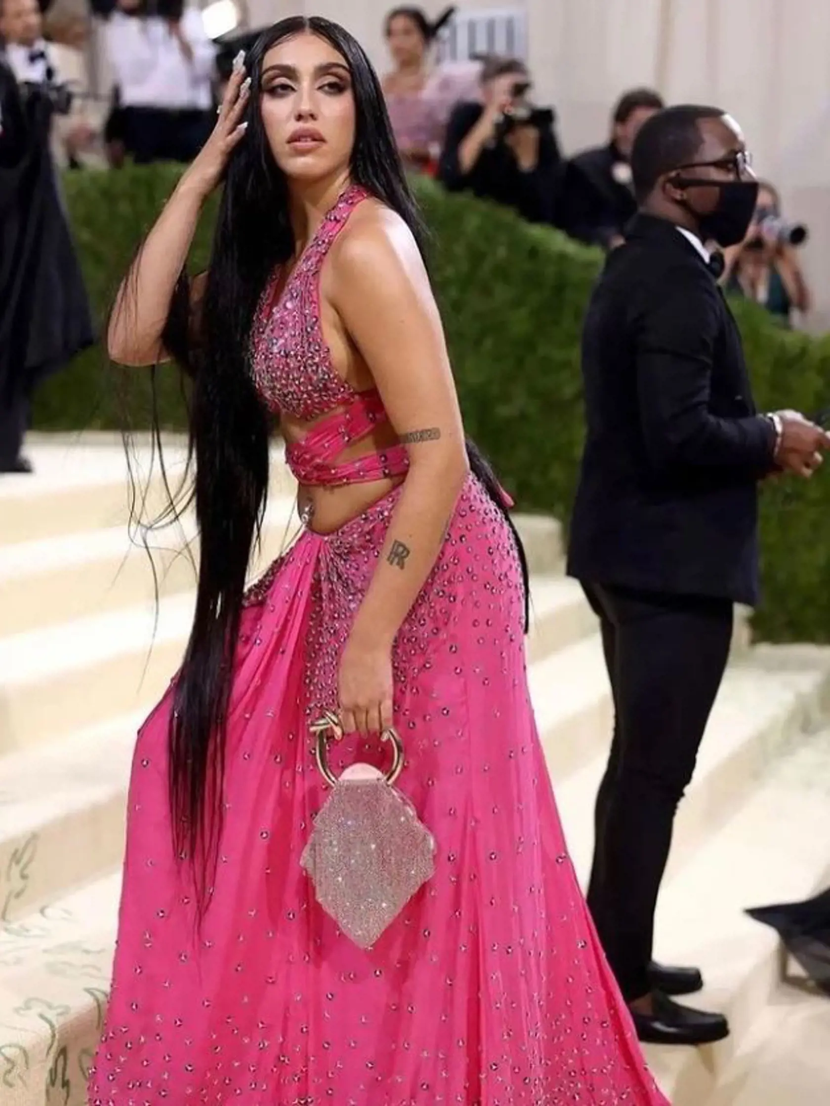 Dcéra Madonna sa na Met Gala ukázala v ružových šatách.