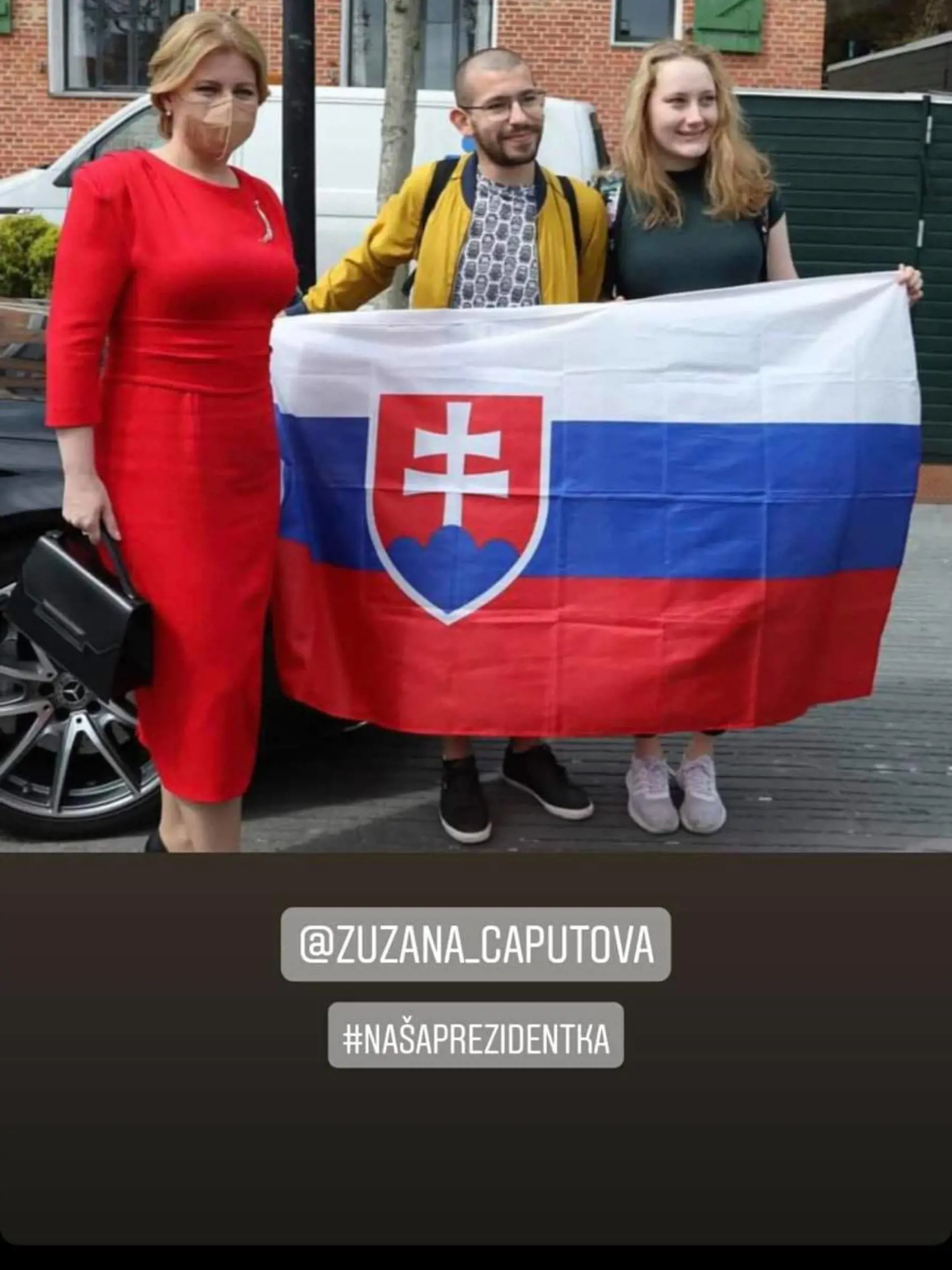 Priateľ prezidetky Juraj Rizman uverejnil na svojej sociálnej sieti takúto fotku.