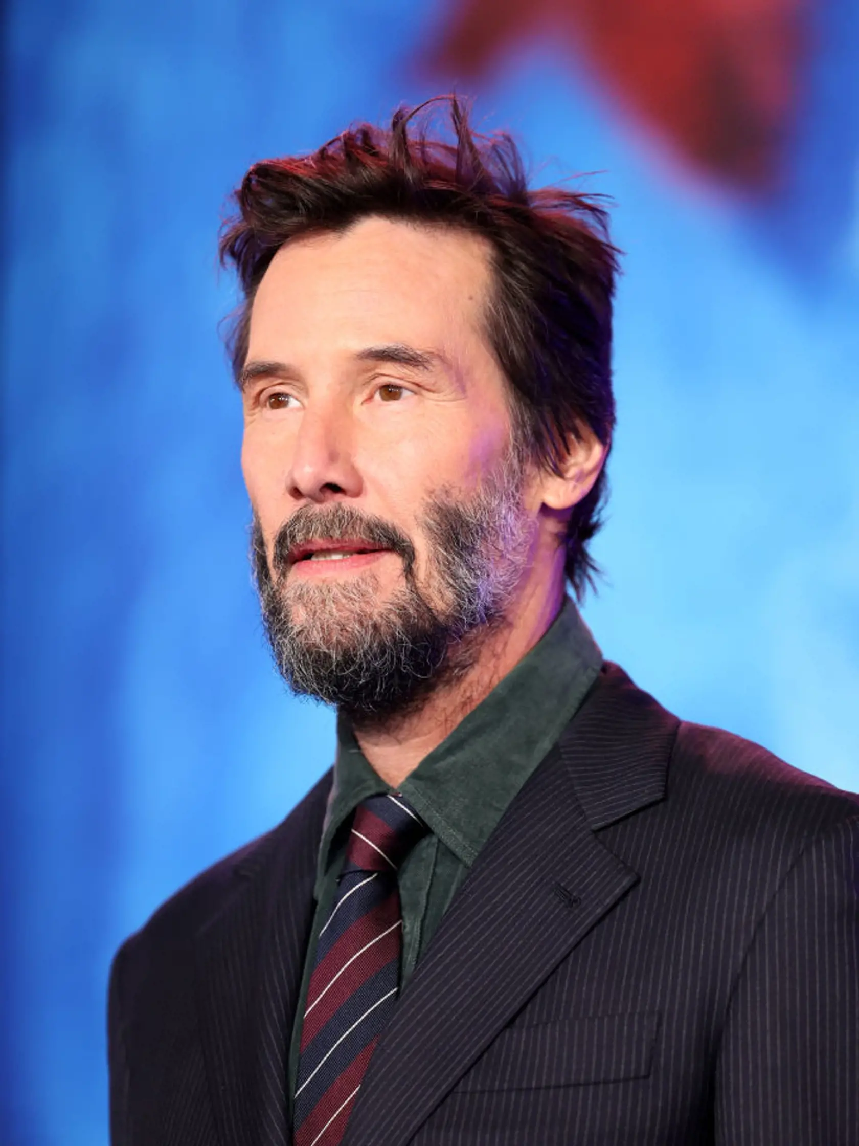 Keanu Reeves na premiére filmu Ježko SONIC 3. Herec má stále šmrnc. 