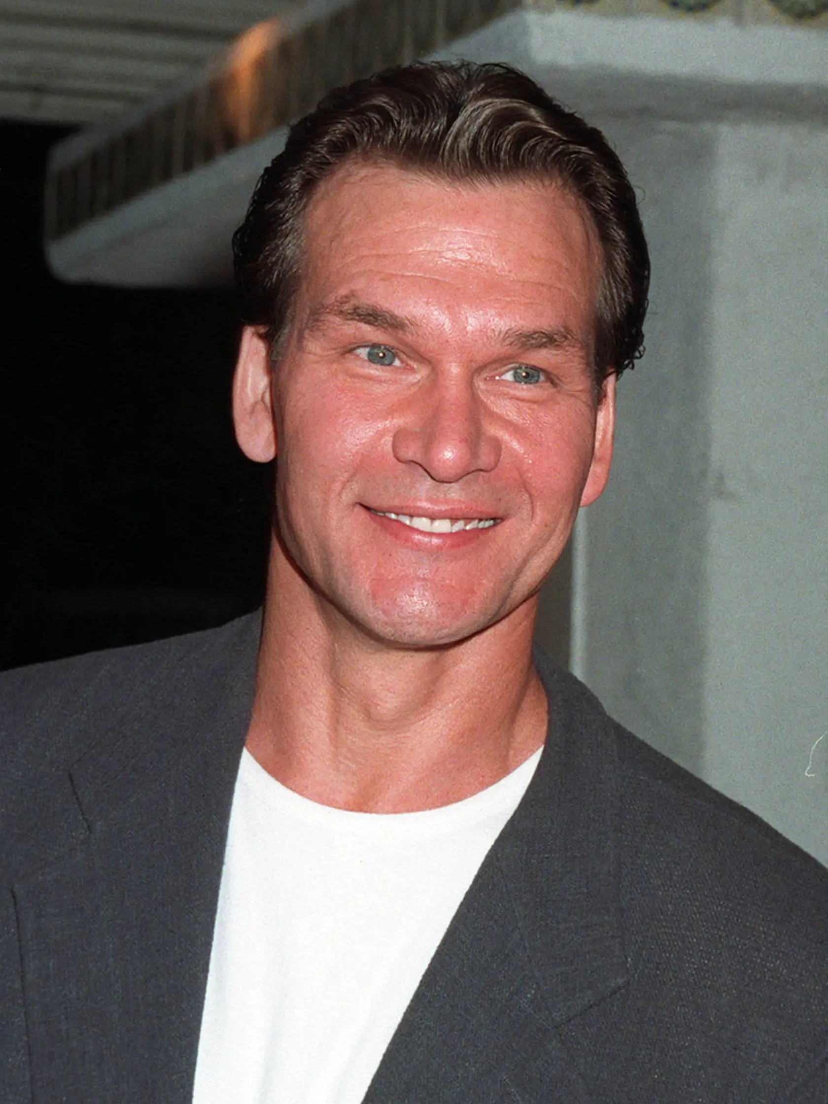 06aug97:,Actor,Patrick,Swayze,At,The,Premiere,,In,Los,Angeles,