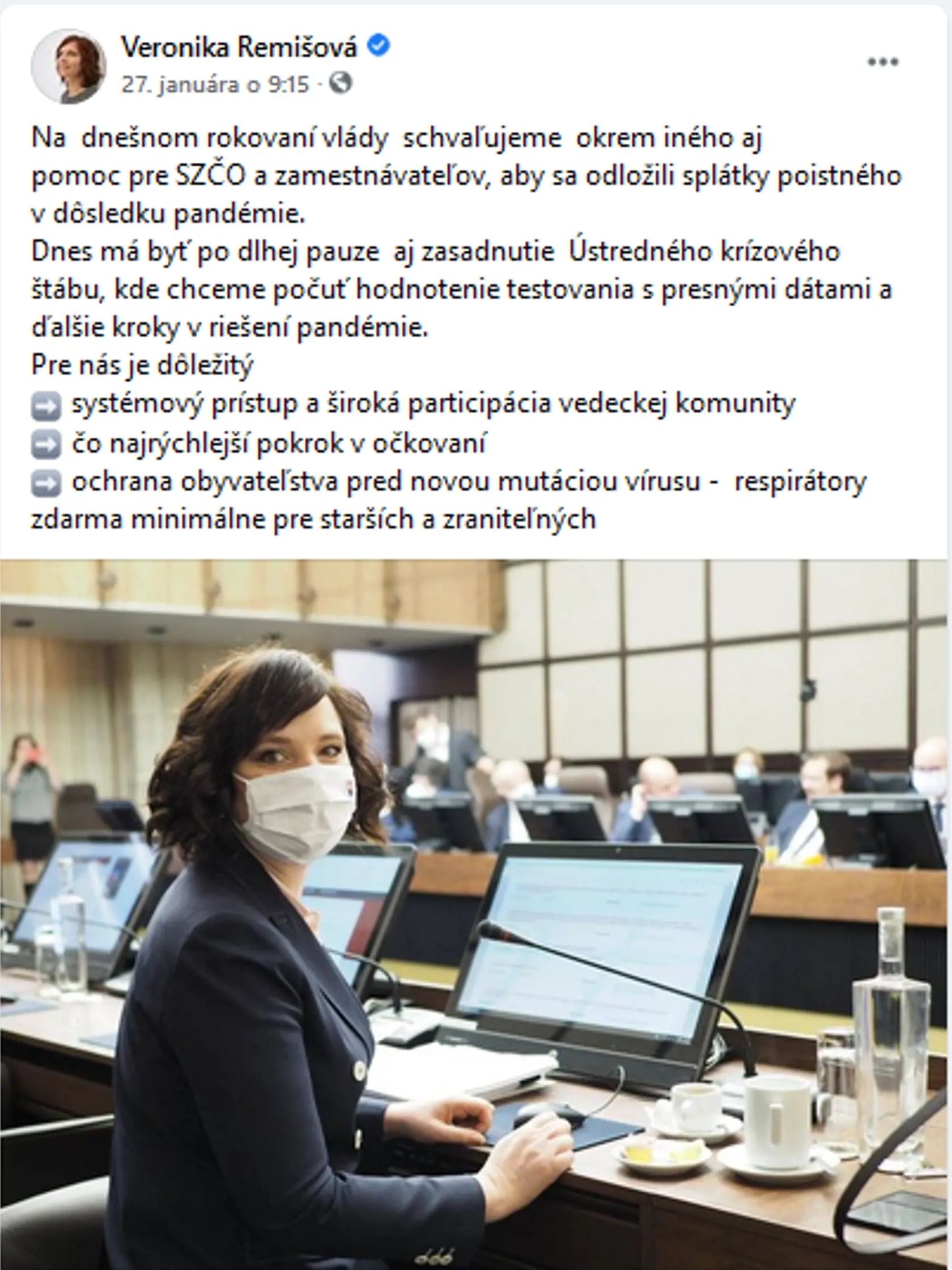 Príspevok Remišovej na sociálnej sieti.