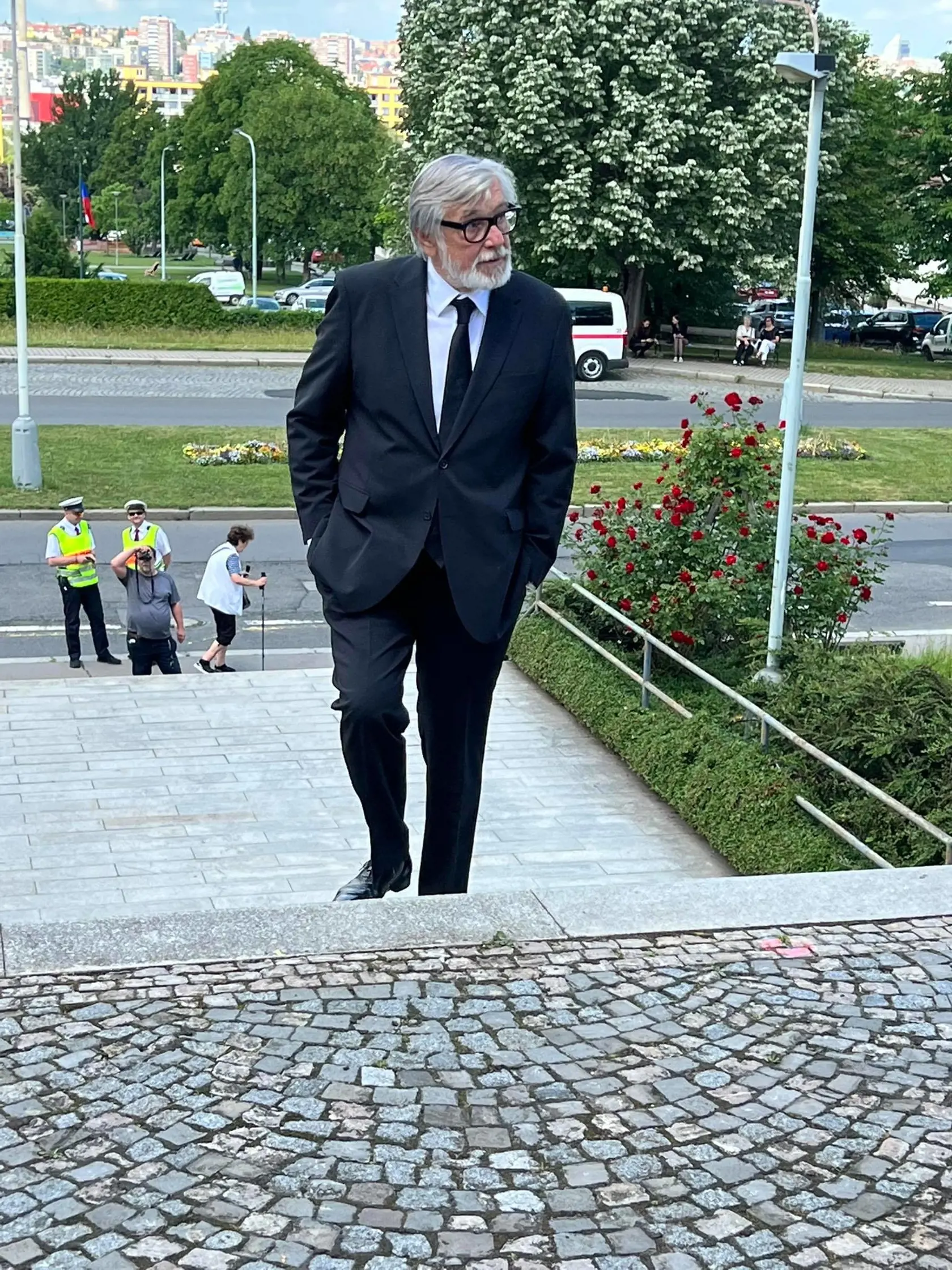 Herec Jiří Bartoška.