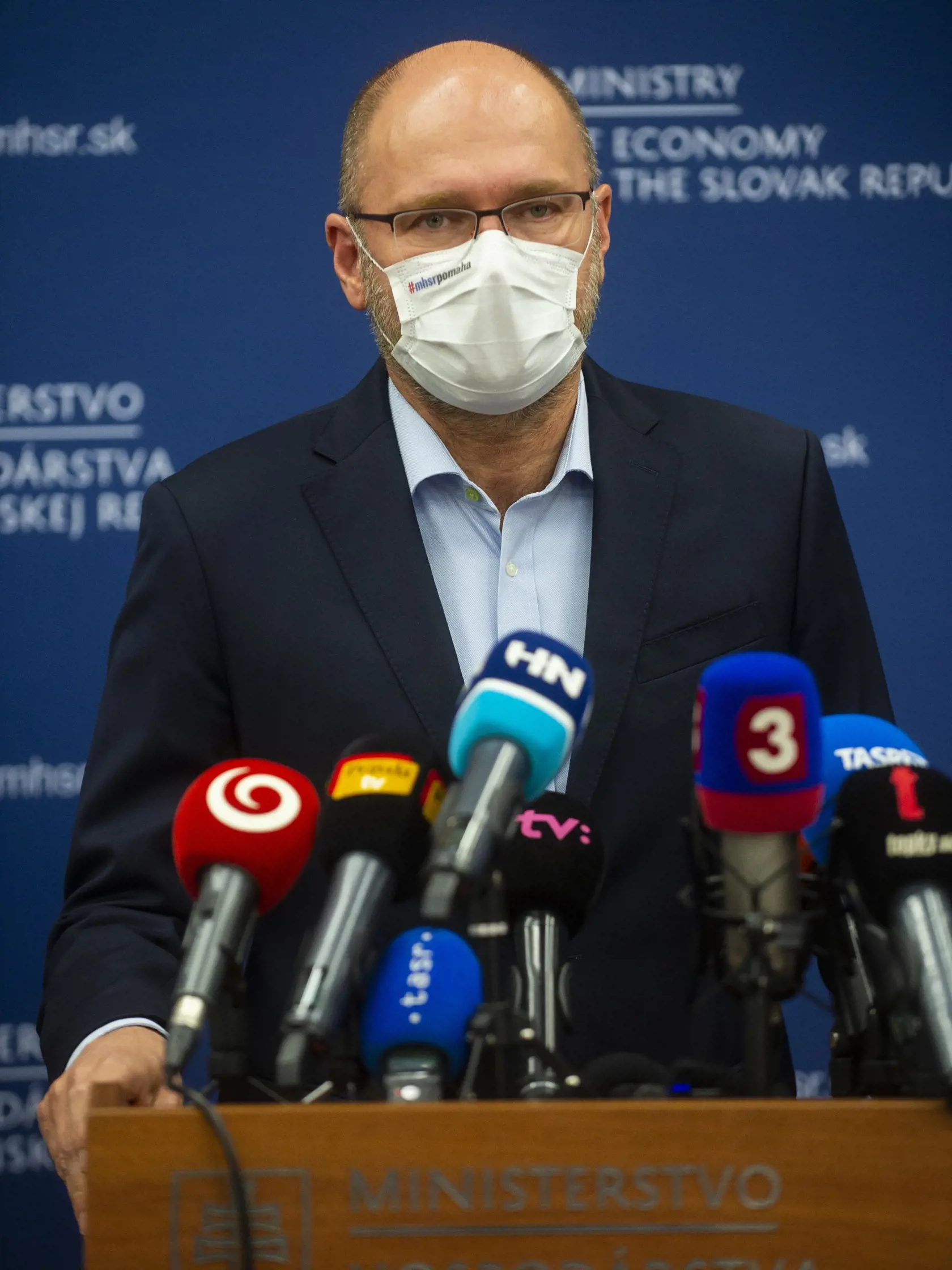 Na snímke minister hospodárstva SR Richard Sulík (SaS) počas tlačovej konferencie na tému: Aktuálna situácia v energetike 11. októbra 2021 v Bratislave. FOTO TASR - Jakub Kotian