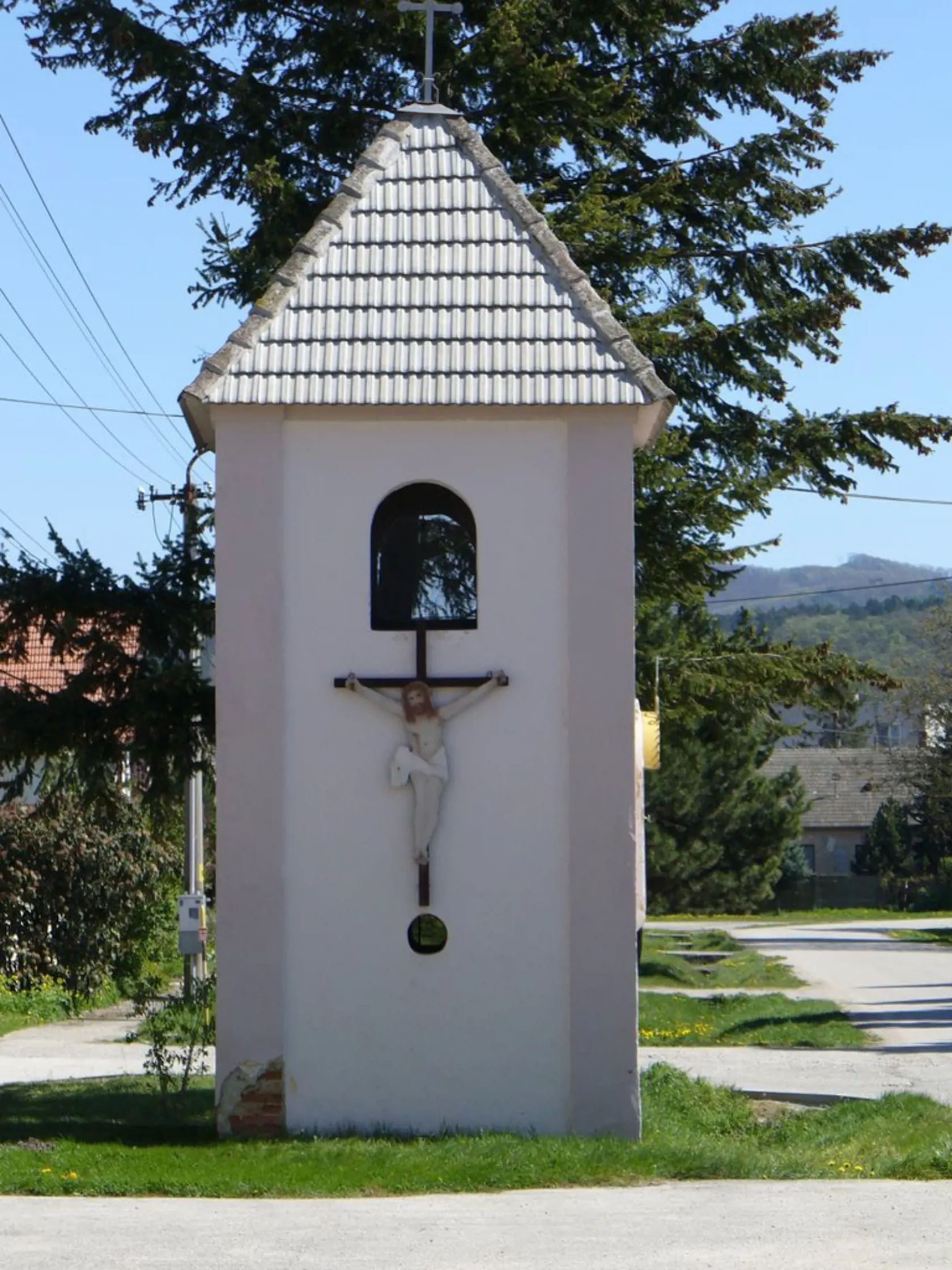 Obec: Potvorice okres Nové Mesto nad Váhom Jajaj, to je ale názov. Ktovie, možno tu muži najviac trpia, lebo majú doma polovičky, ktoré sú poriadne zlé, skrátka, potvory.