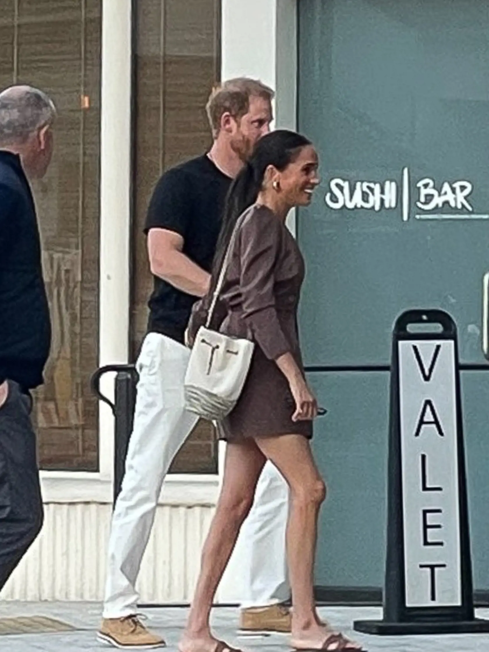 Nové fotografie Meghan a Harryho odhalili pochudnutú postavu Meghan.