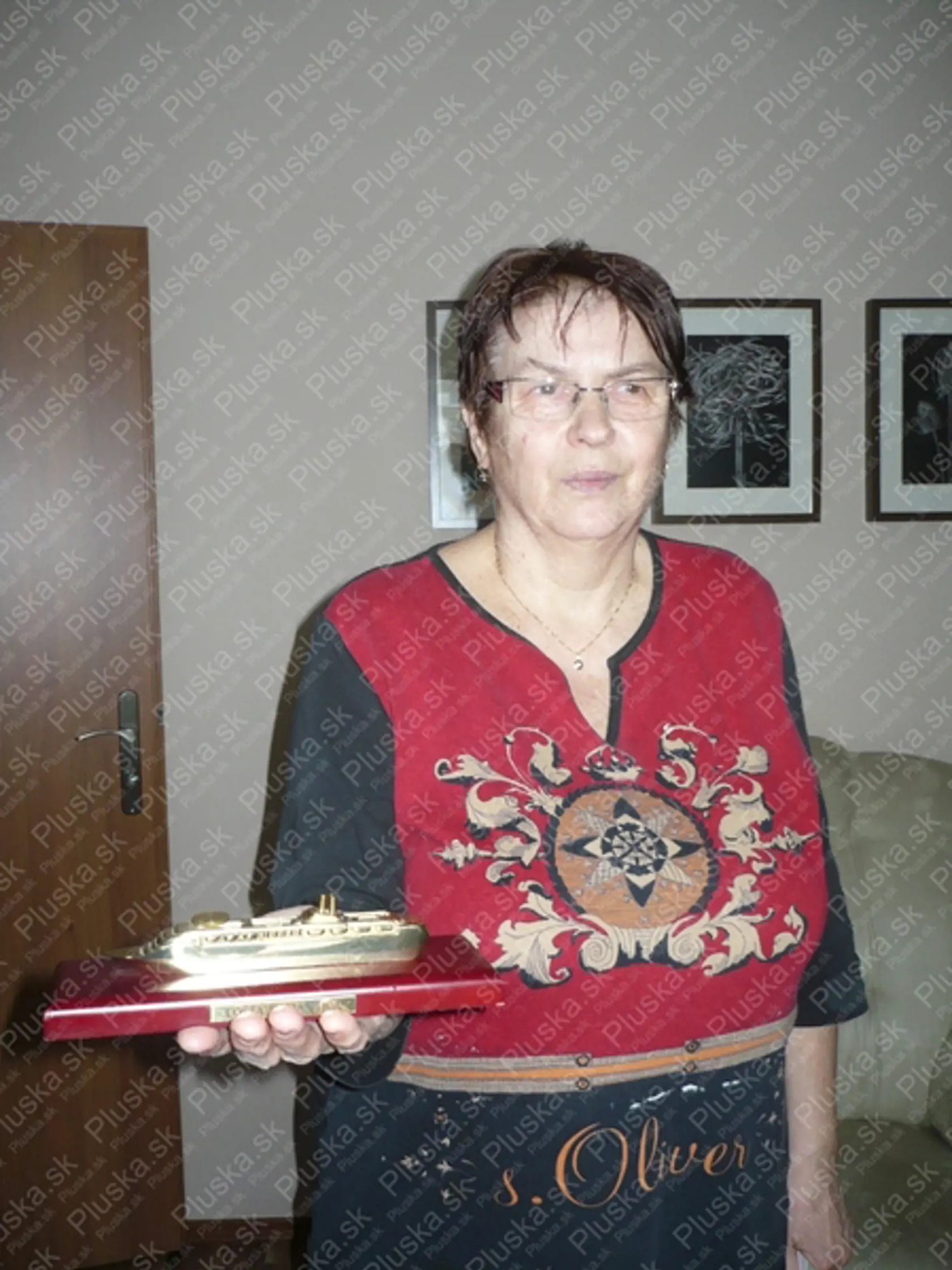„Z plavby mi nosila ako darčeky aj takéto lodičky,“ ukazuje mama Marta.