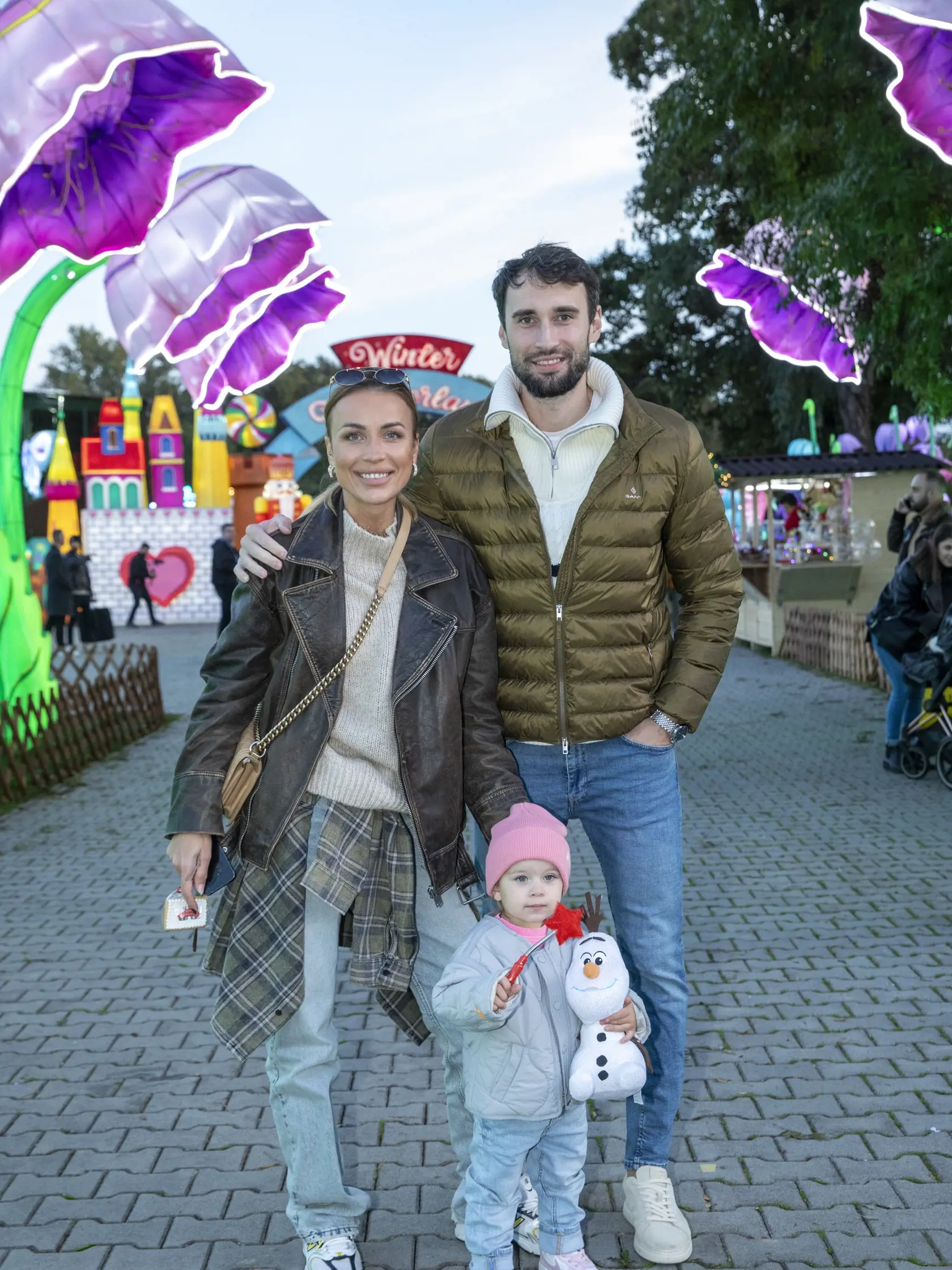  Na snímke je otvorenie najväčšieho svetelného a zábavného parku v Európe Winter Wonderland na dostihovom závodisku v Bratislave.