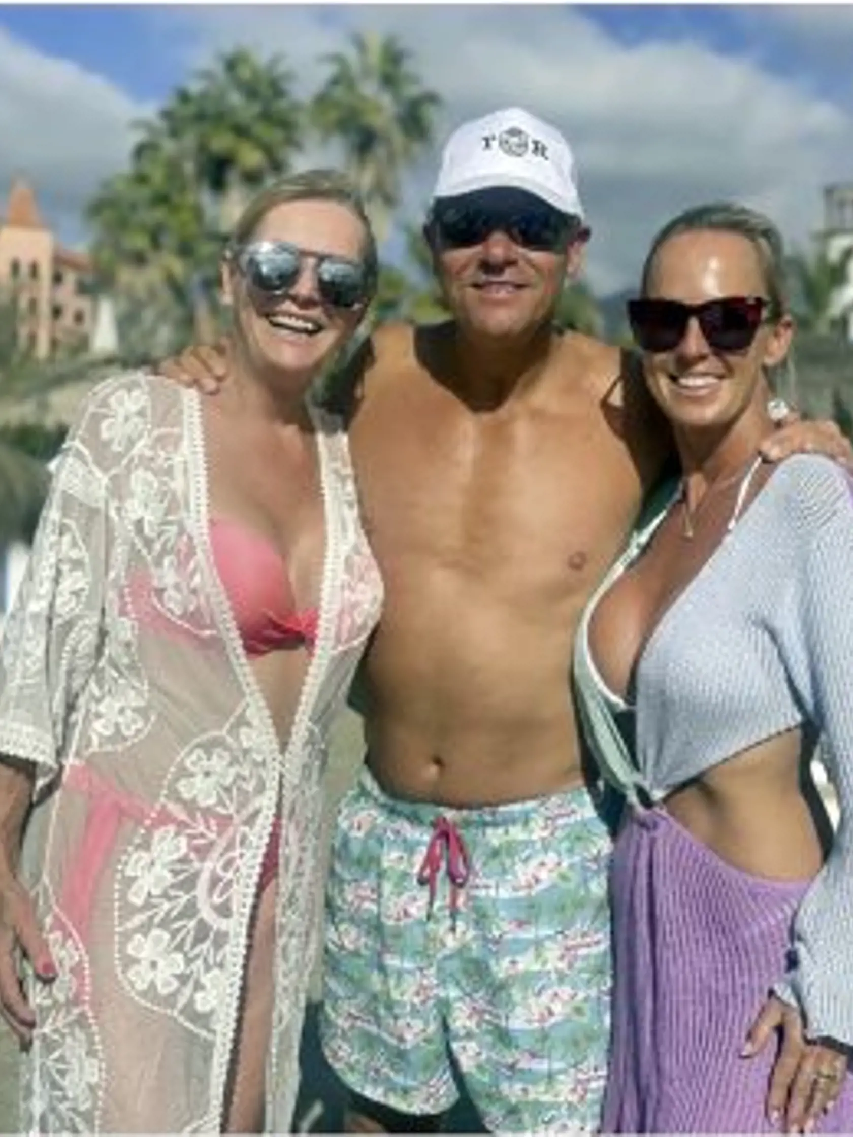 Pobyt na Tenerife si Helena Vondráčková  mimoriadne pochvaľovala, dosýta si užila aj pláž.