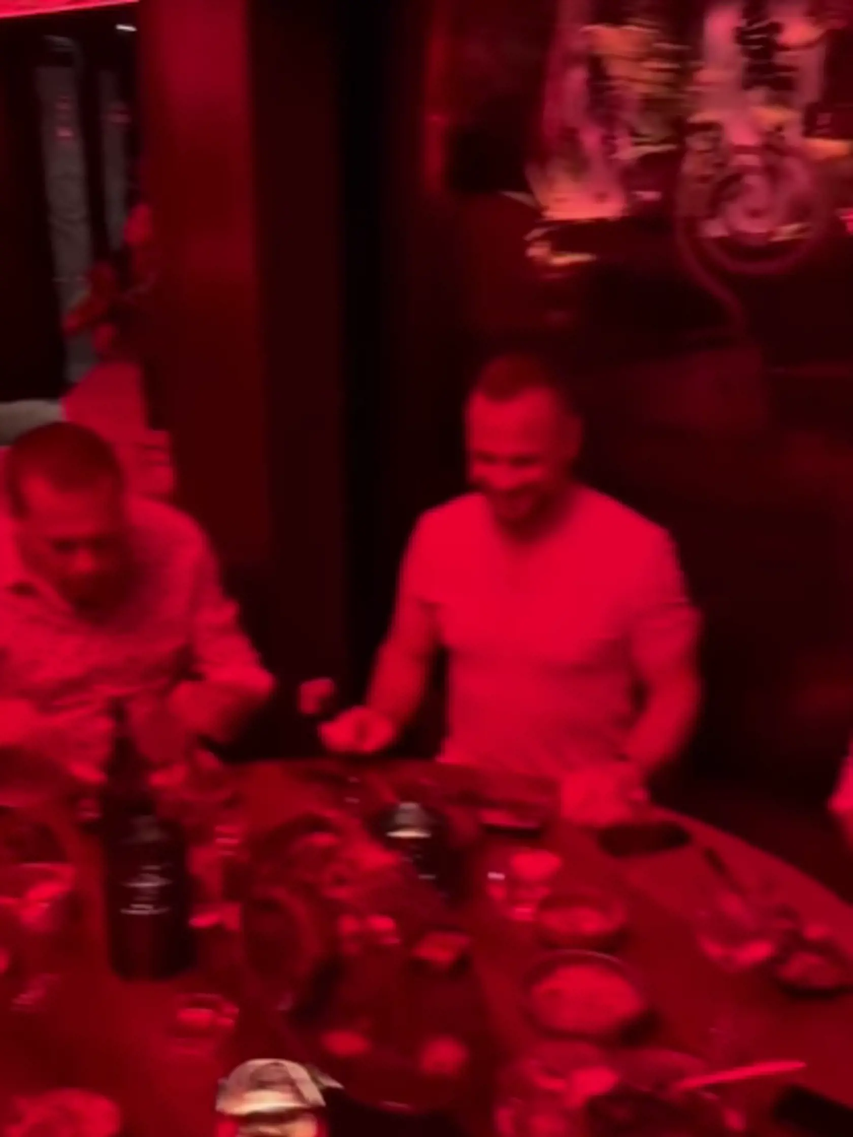 Najnovšie zábery zo života Juraja Miškova. Na mnohých z nich je jeho kamarát - Marián Gáborík.