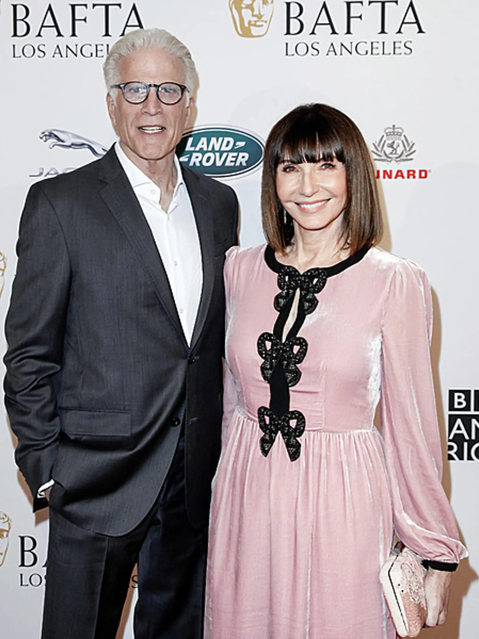 Ted Danson (73) a Mary Steenburger (67)