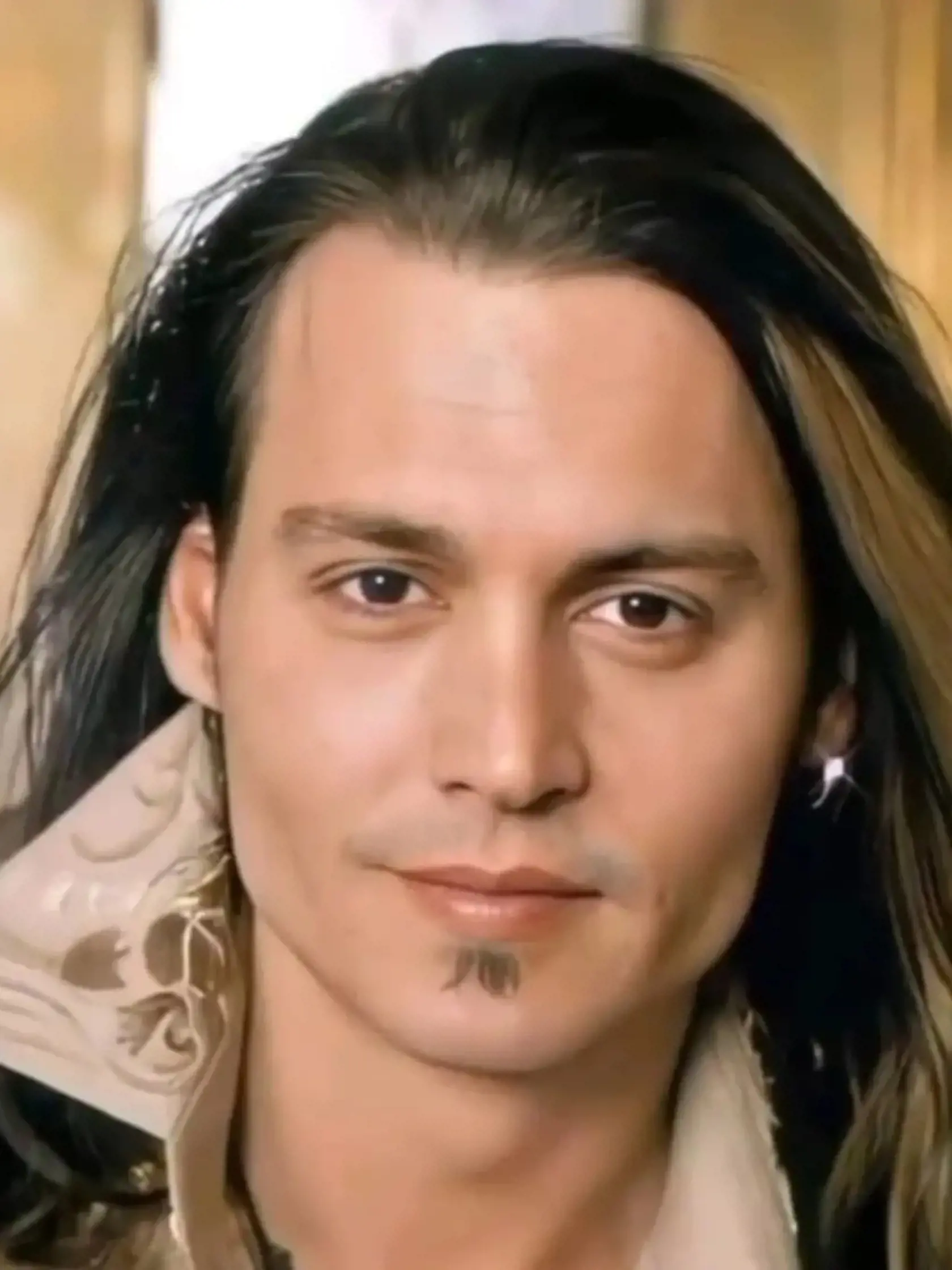 Hoci to znie neuveriteľne Johnny Depp oslavuje 60 rokov. Sláva si však aj v jeho prípade vyžiadala svoju daň. Po škandalóznom manželstve je momentálne opäť sám.