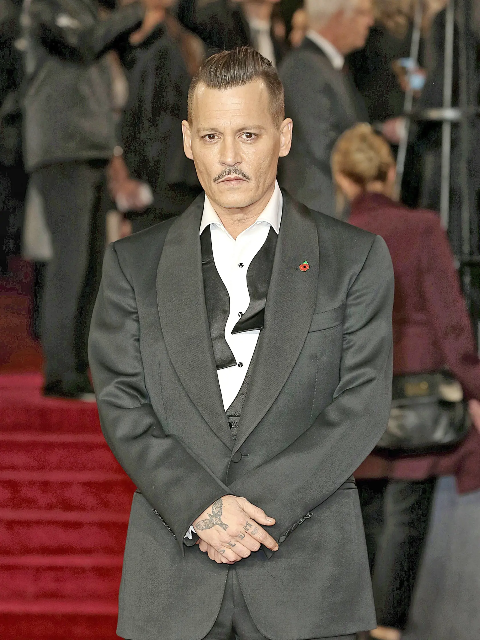 Hoci to znie neuveriteľne Johnny Depp oslavuje 60 rokov. Sláva si však aj v jeho prípade vyžiadala svoju daň. Po škandalóznom manželstve je momentálne opäť sám.