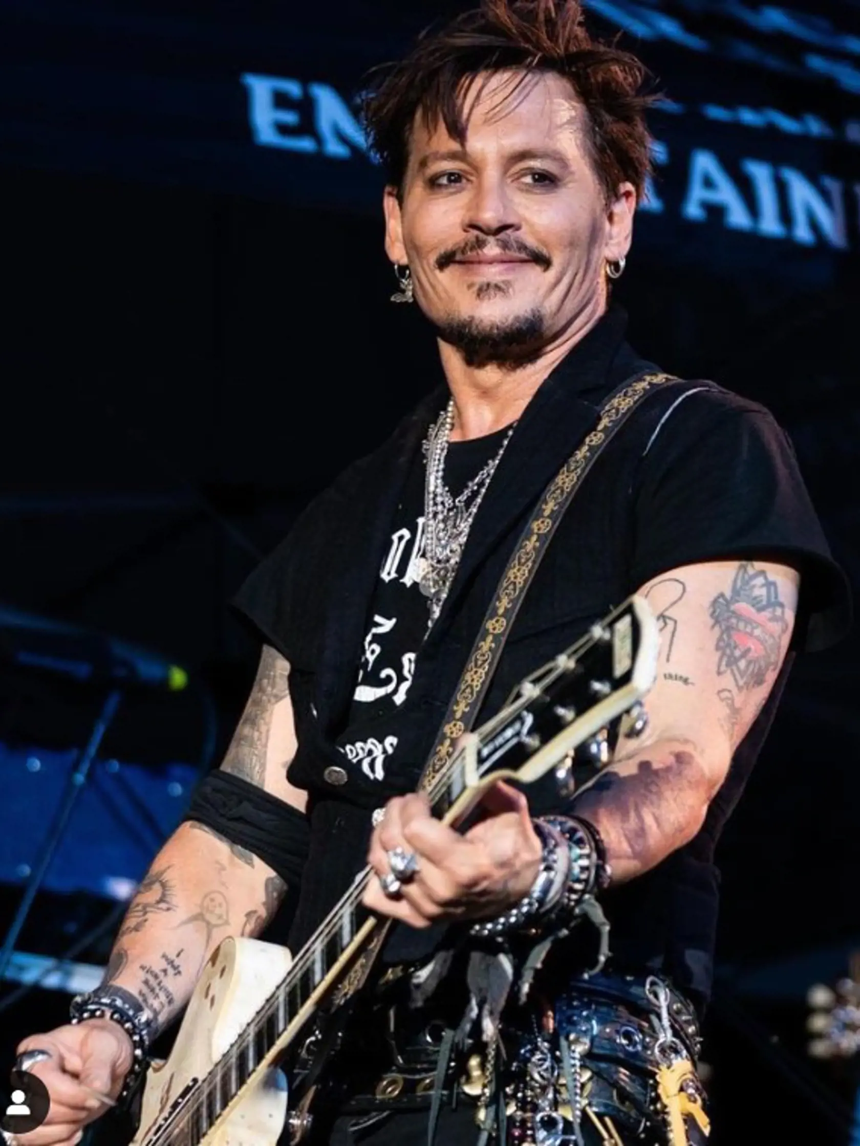 Johnny Depp a jeho milovaná hudba. Pre zahraničný denník sa vyjadril, že je to jeho jediná stála láska v živote okrem herectva.