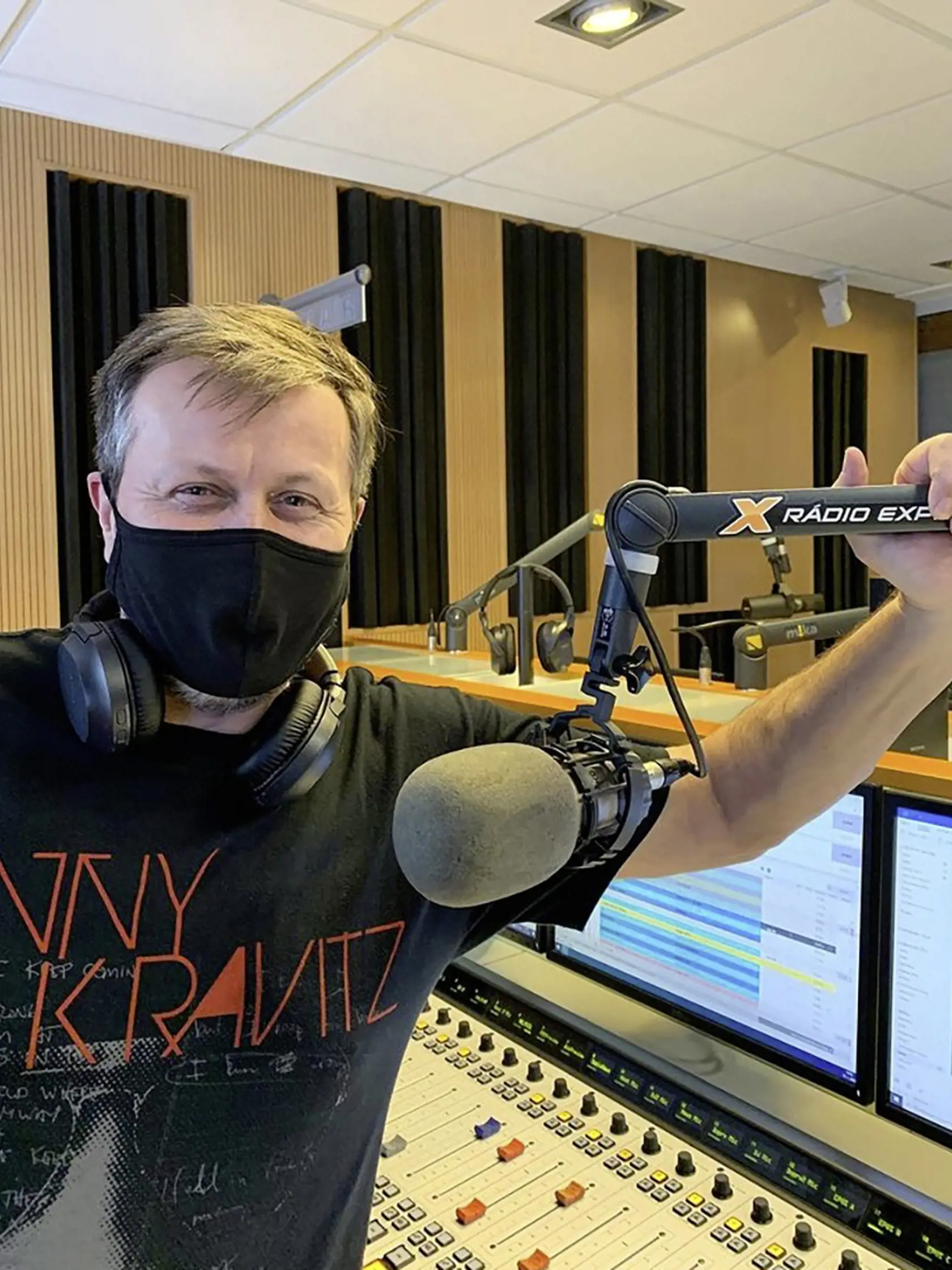 KORONA VÍKENDY Do Bratislavy cestoval len raz do týždňa, keď vysielal.