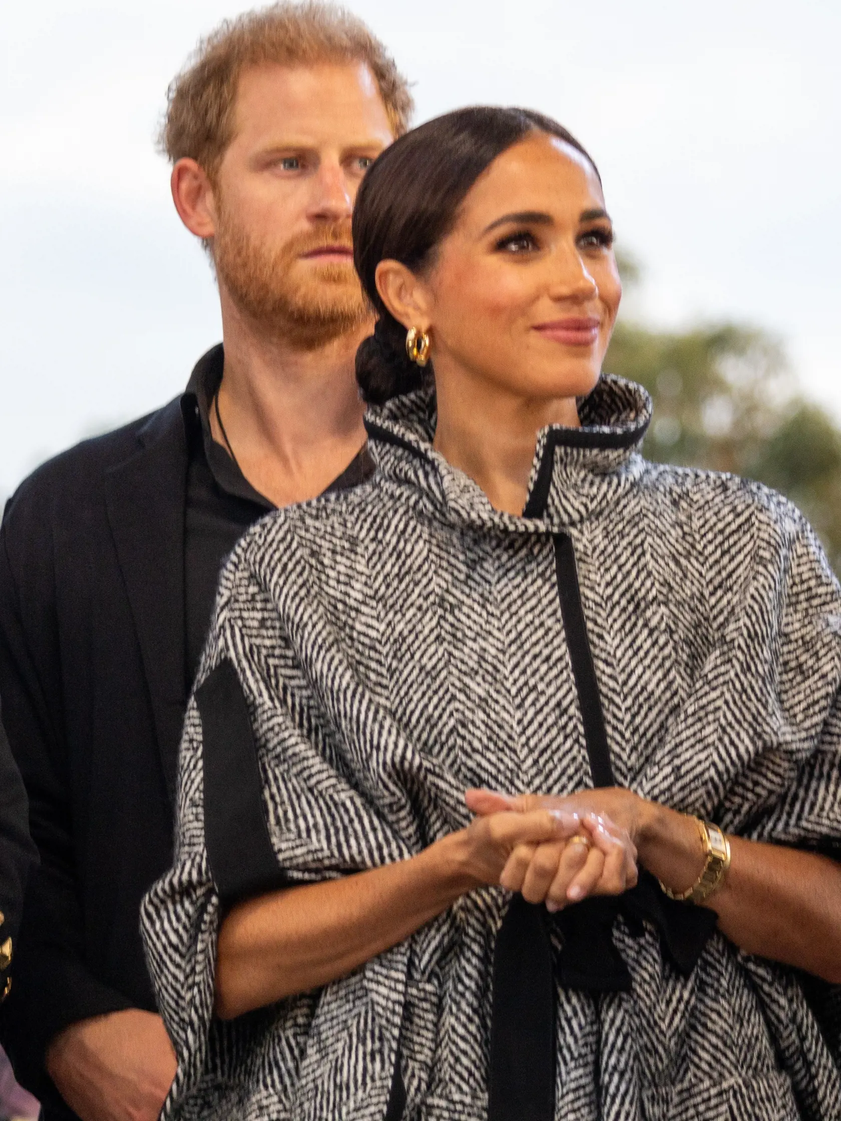 Kabát Meghan Markle v ležérnom strihu sa stal hitom!