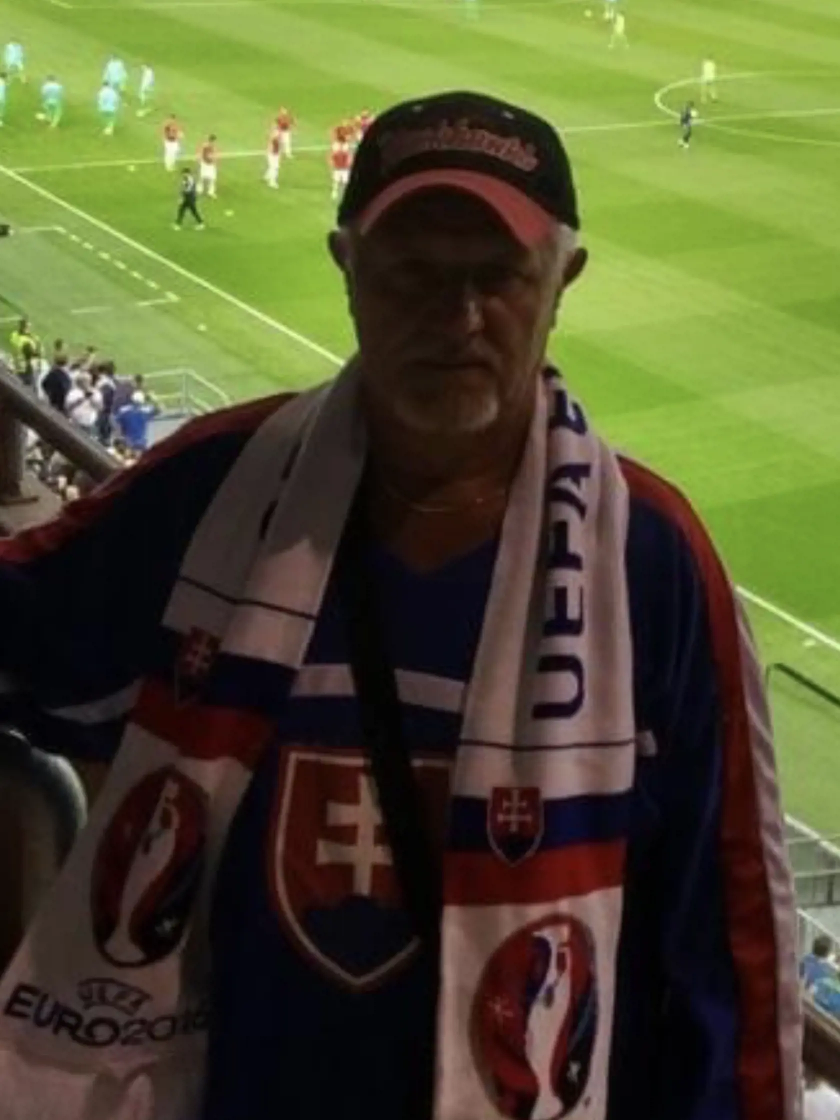 Vášnivý fanúšik futbalu a člen dozornej rady Tesly Stropkov Milan Pavlenko bol takisto pasažierom auta, ktoré smerovalo na oslavy dcérskej firmy do Pardubíc. Bol na mieste mŕtvy.
