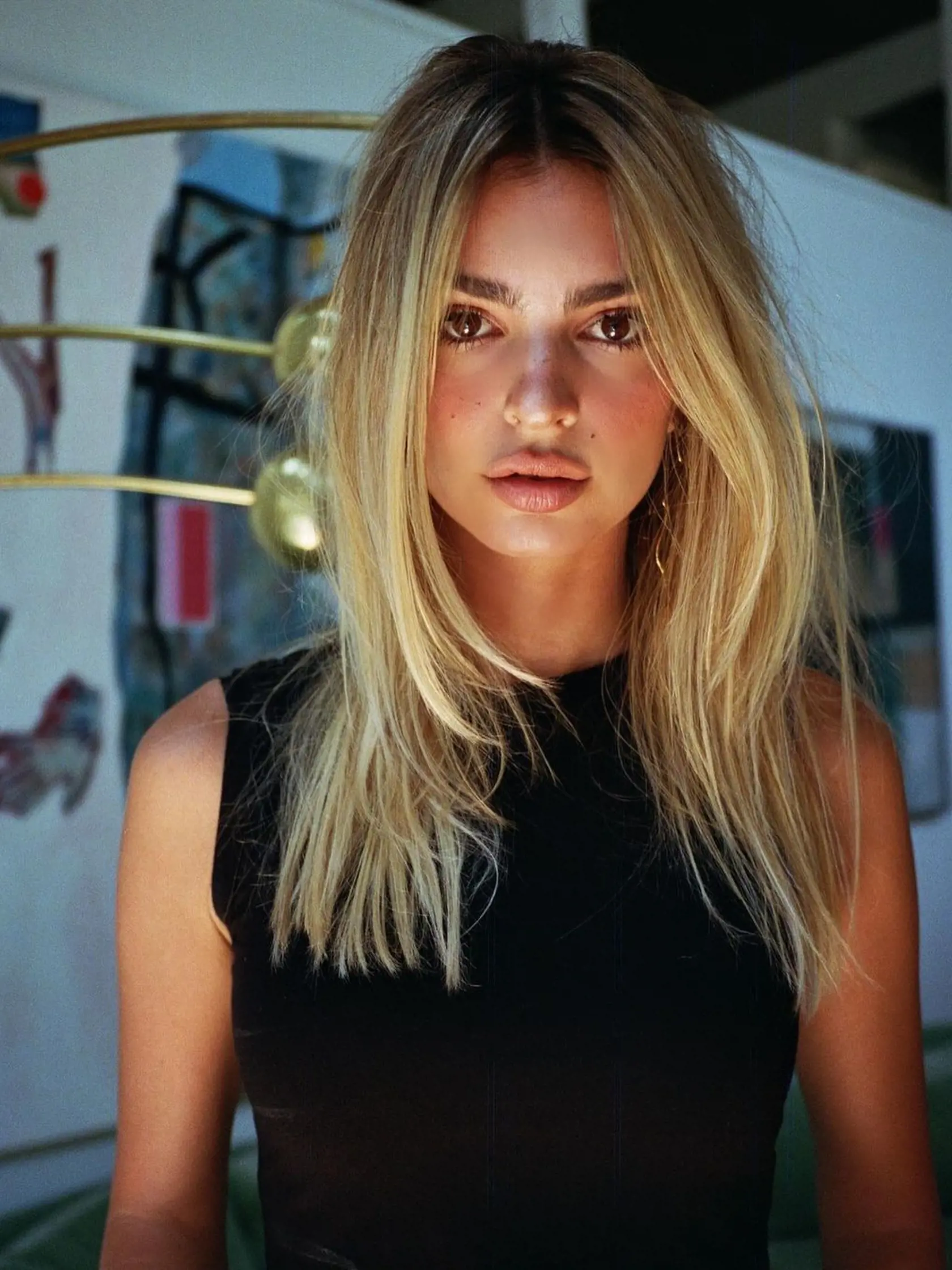 Emily ako blondýnka.