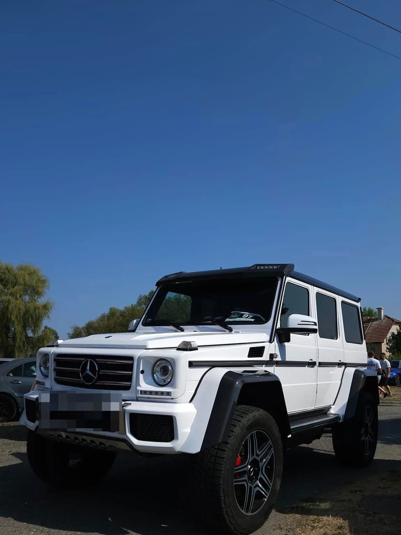 Mariána videli koncom minulého mesiaca na zraze luxusných automobilov.