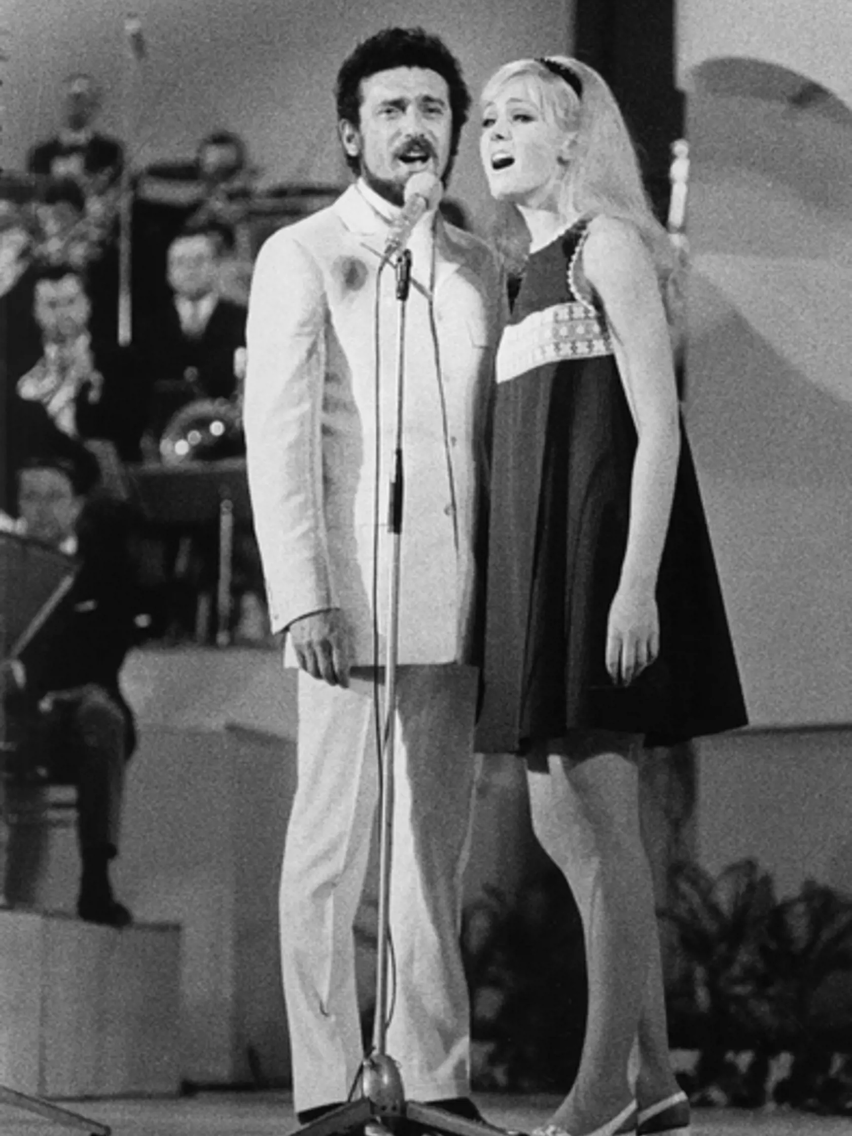 Waldemar Matuška a Helena Vondráčková spievali spolu To se nikdo nedoví.