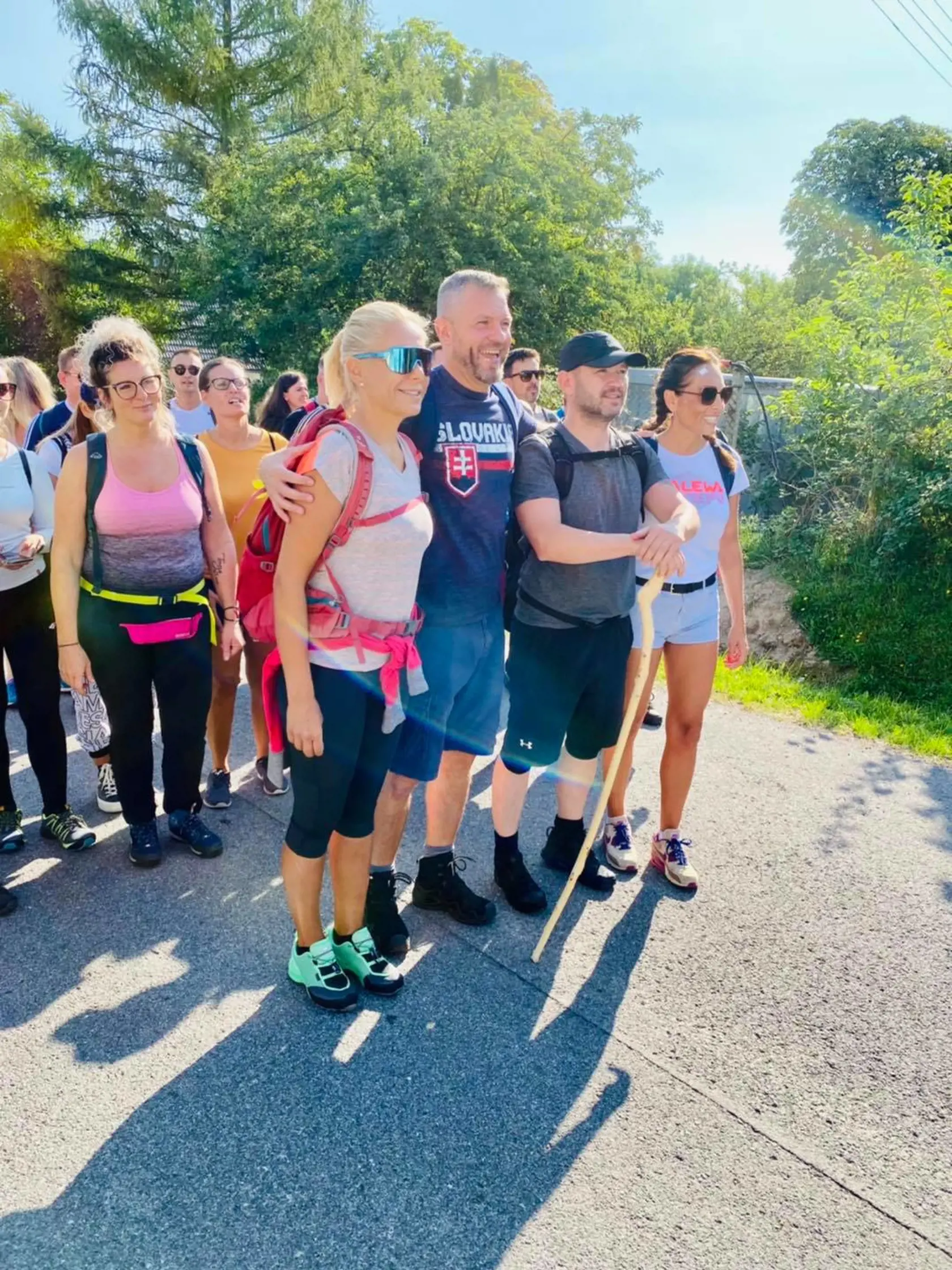 Turistka Denisa Saková v Skýcove.