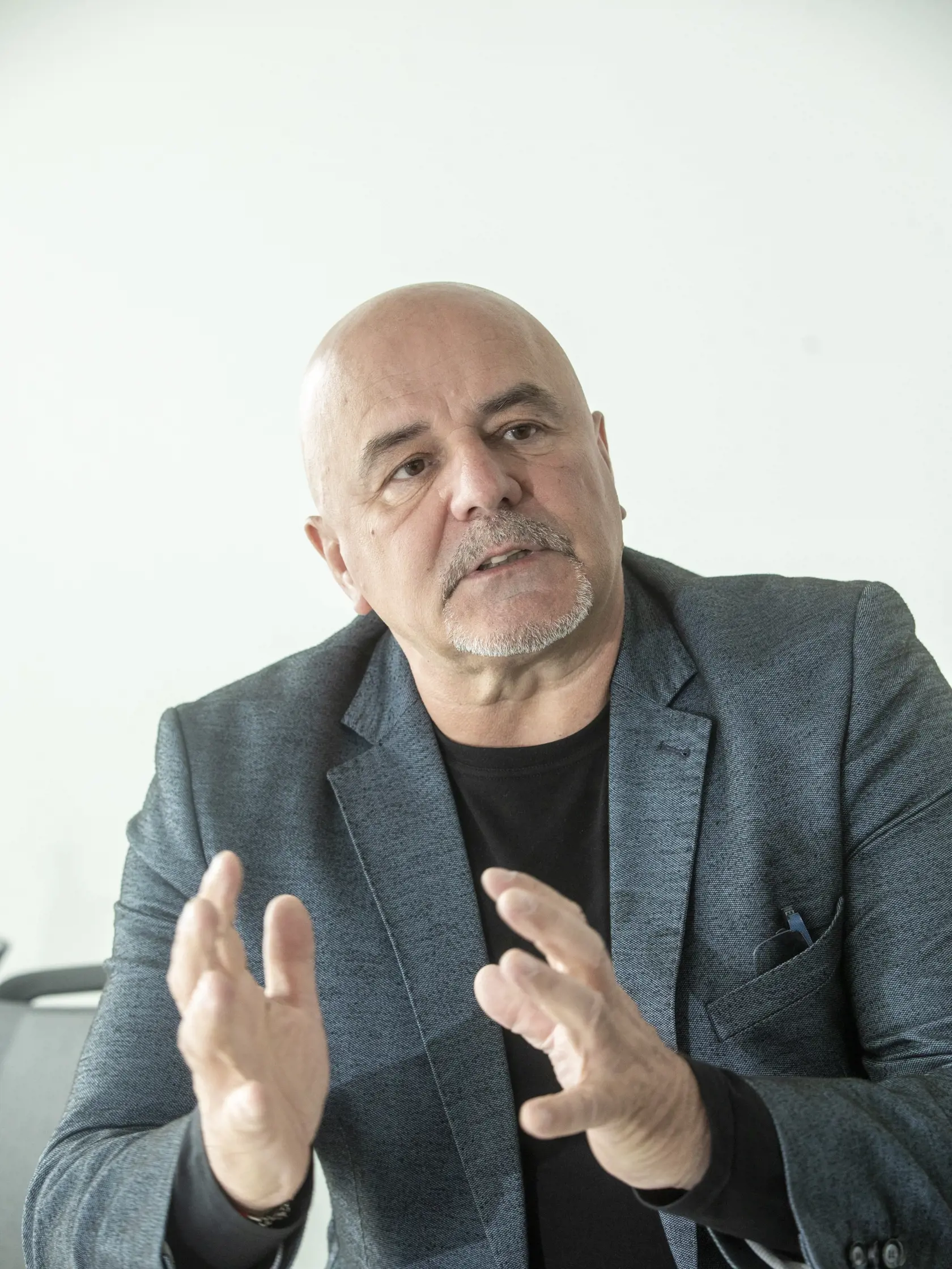 Na snímke je Ivan Bella, ktorý ako prvý občan Slovenskej republiky vyletel do kozmického priestoru.