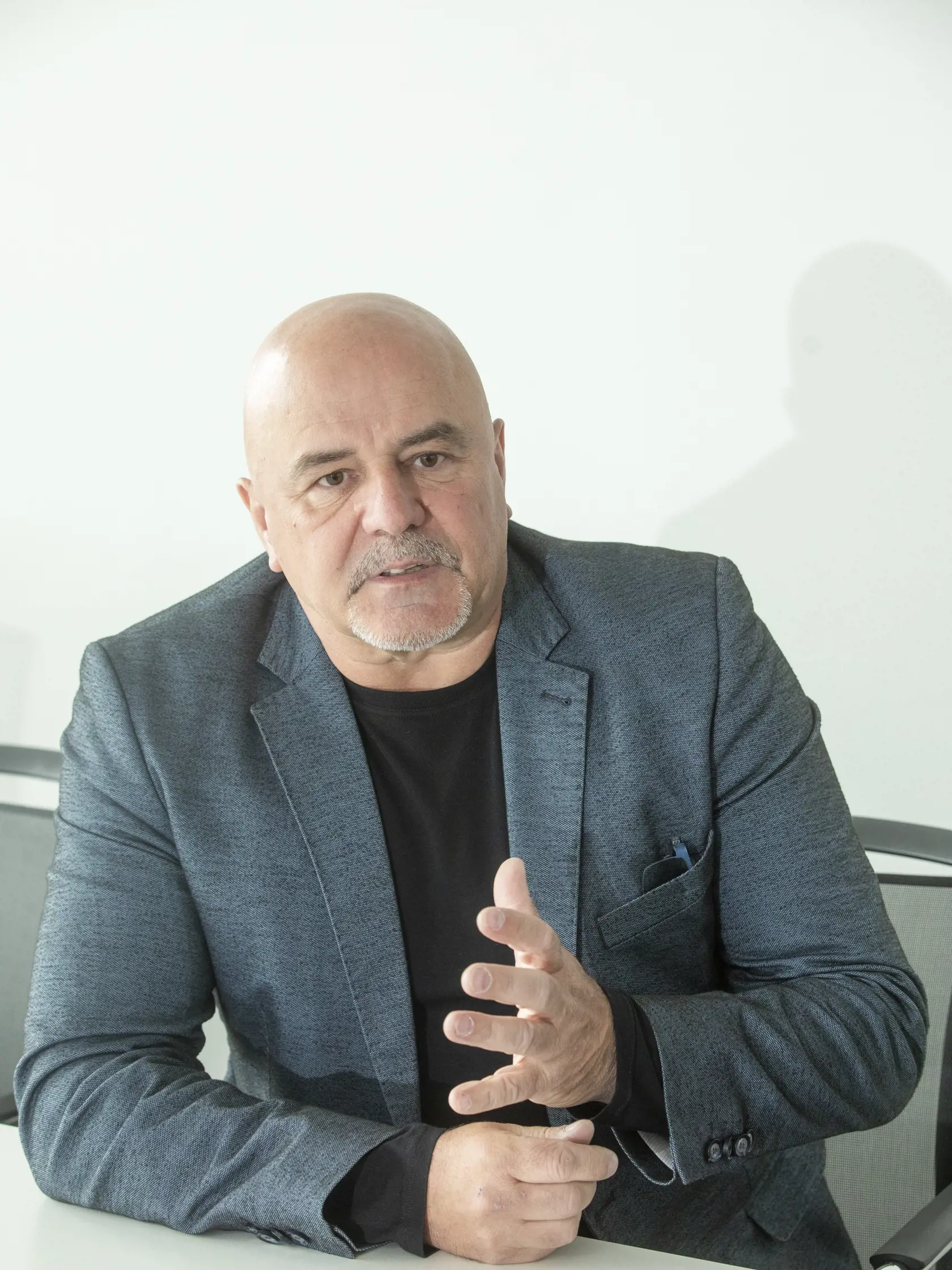 Na snímke je Ivan Bella, ktorý ako prvý občan Slovenskej republiky vyletel do kozmického priestoru.