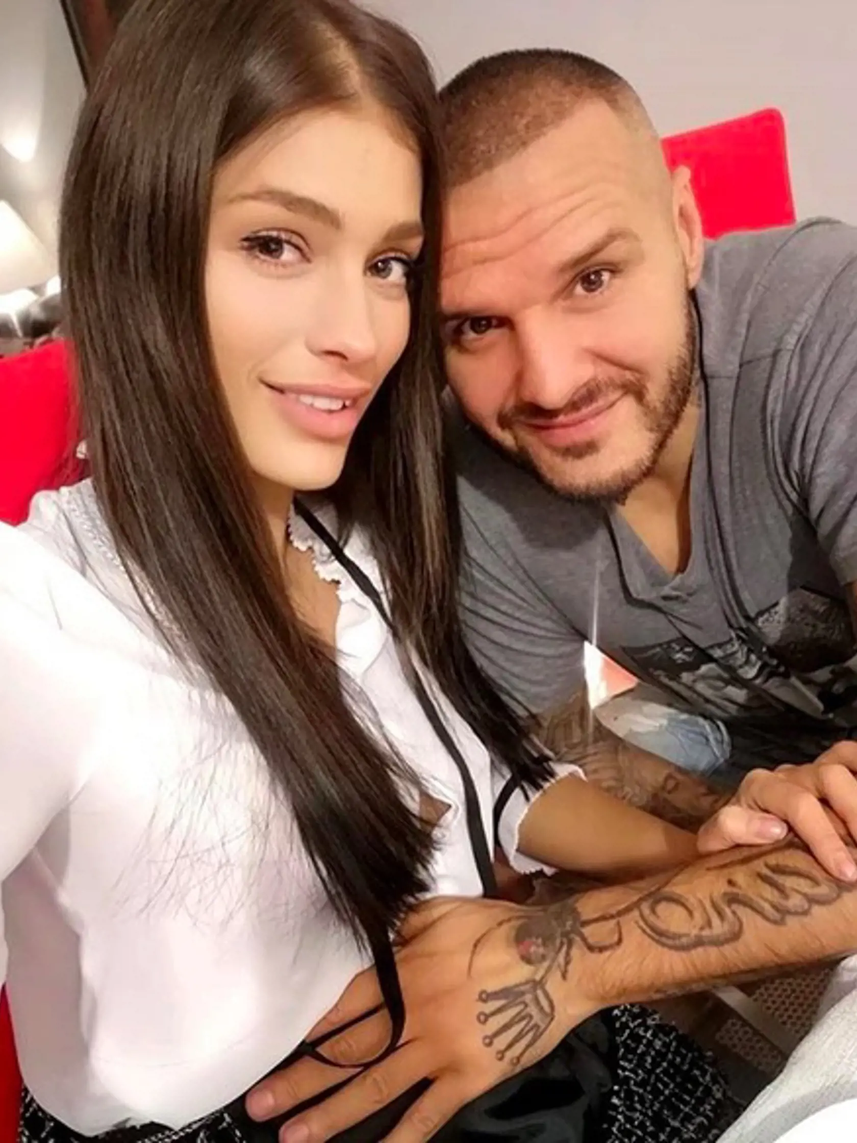 Jasmina Alagič a Rytmus sa rozhodli pre dobrovoľnú karanténu.