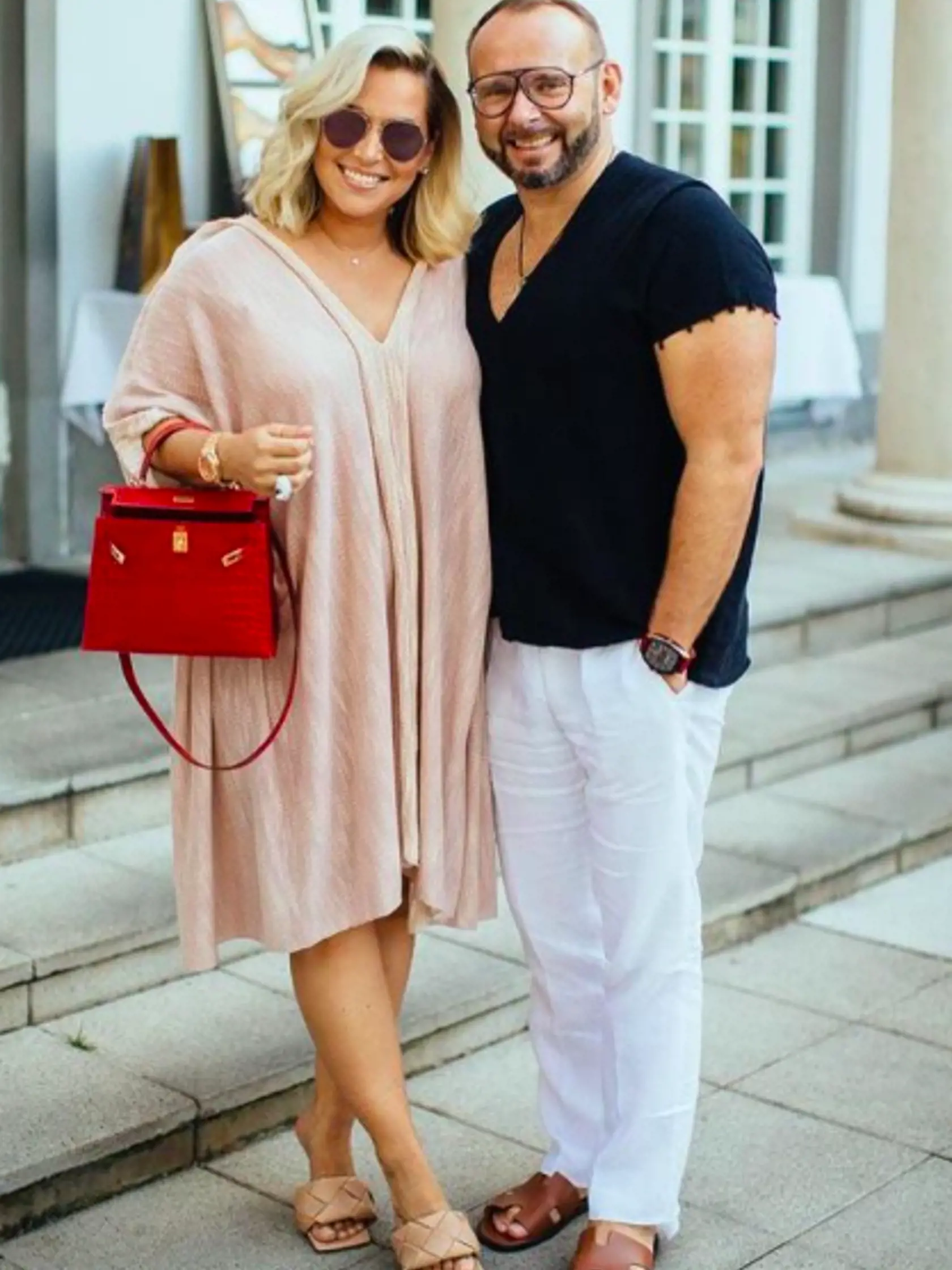 Červená kabelka Hermès Kelly z krokodílej kože stojí neuveriteľných 30-tisíc eur.