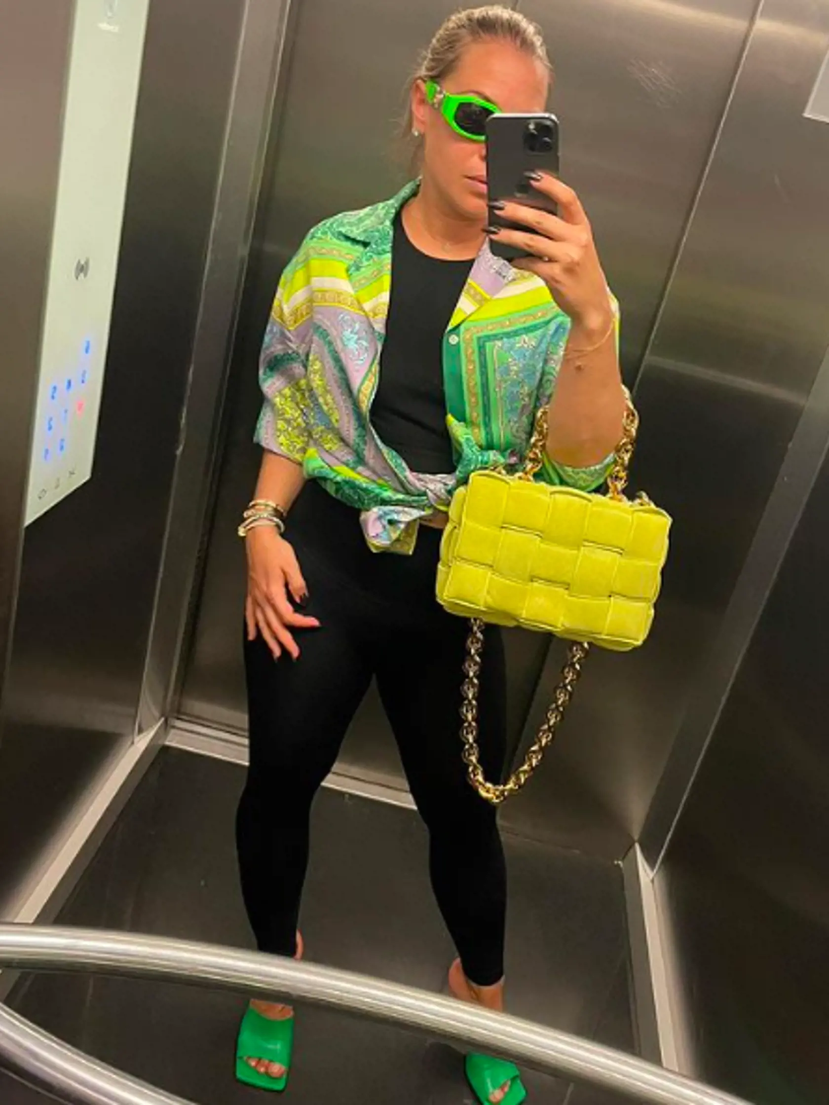 Dominika sa predviedla na Instagrame kabelkou značky Bottega, ktorá stojí 3000 eur.