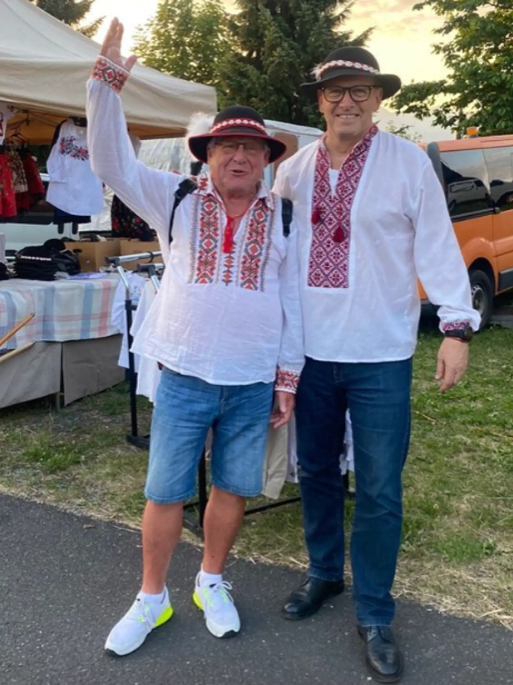 Predseda parlamentu Boris Kollár (vpravo) počas Folklórneho festivalu Východná 2022.