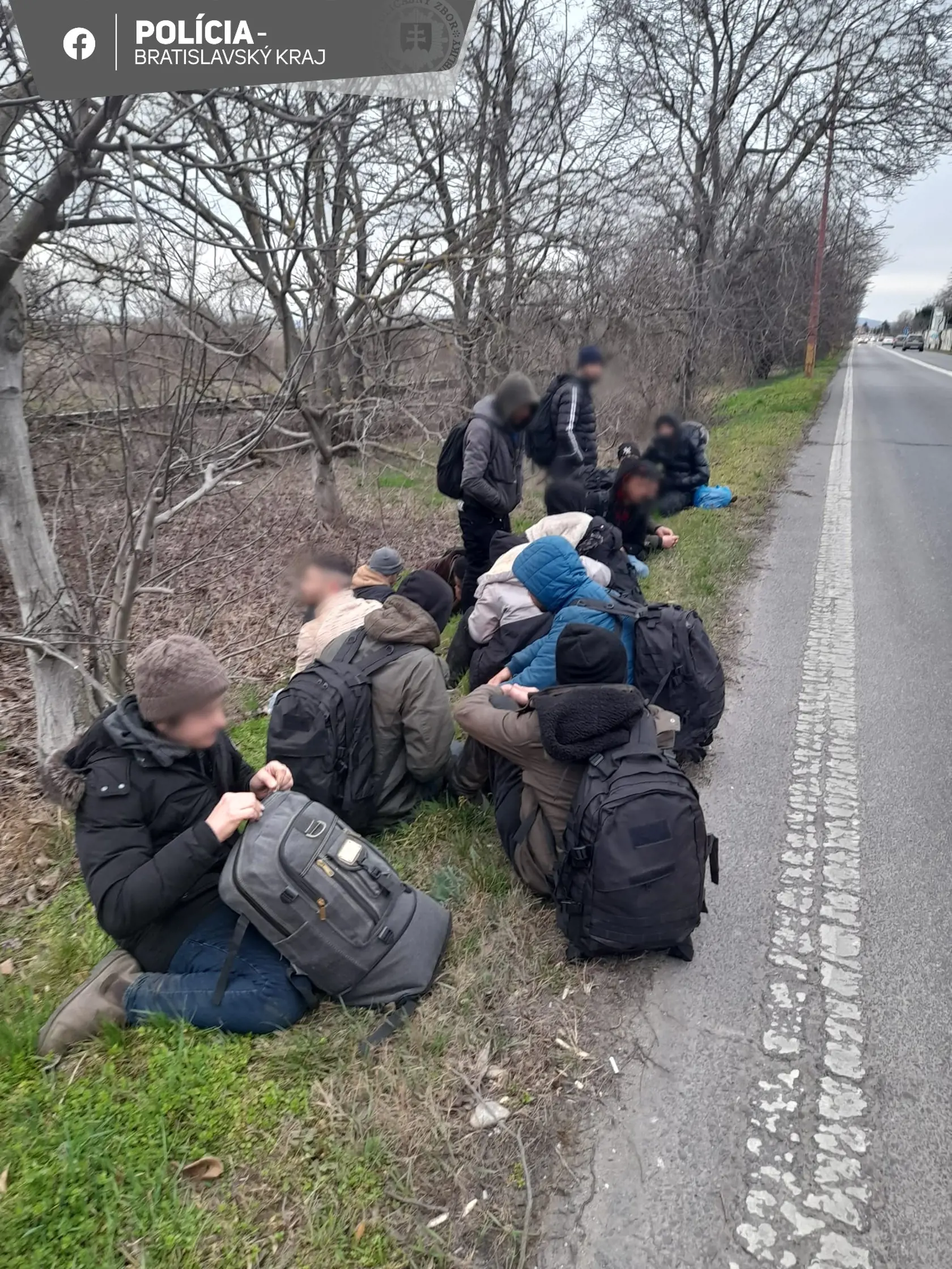 Zadržaných 21 migrantov zo Sýrie. Malo ísť o šesť detí a dospelých mužov. Európska únia prijala nové zásady, ako riešiť túto problematiku.
